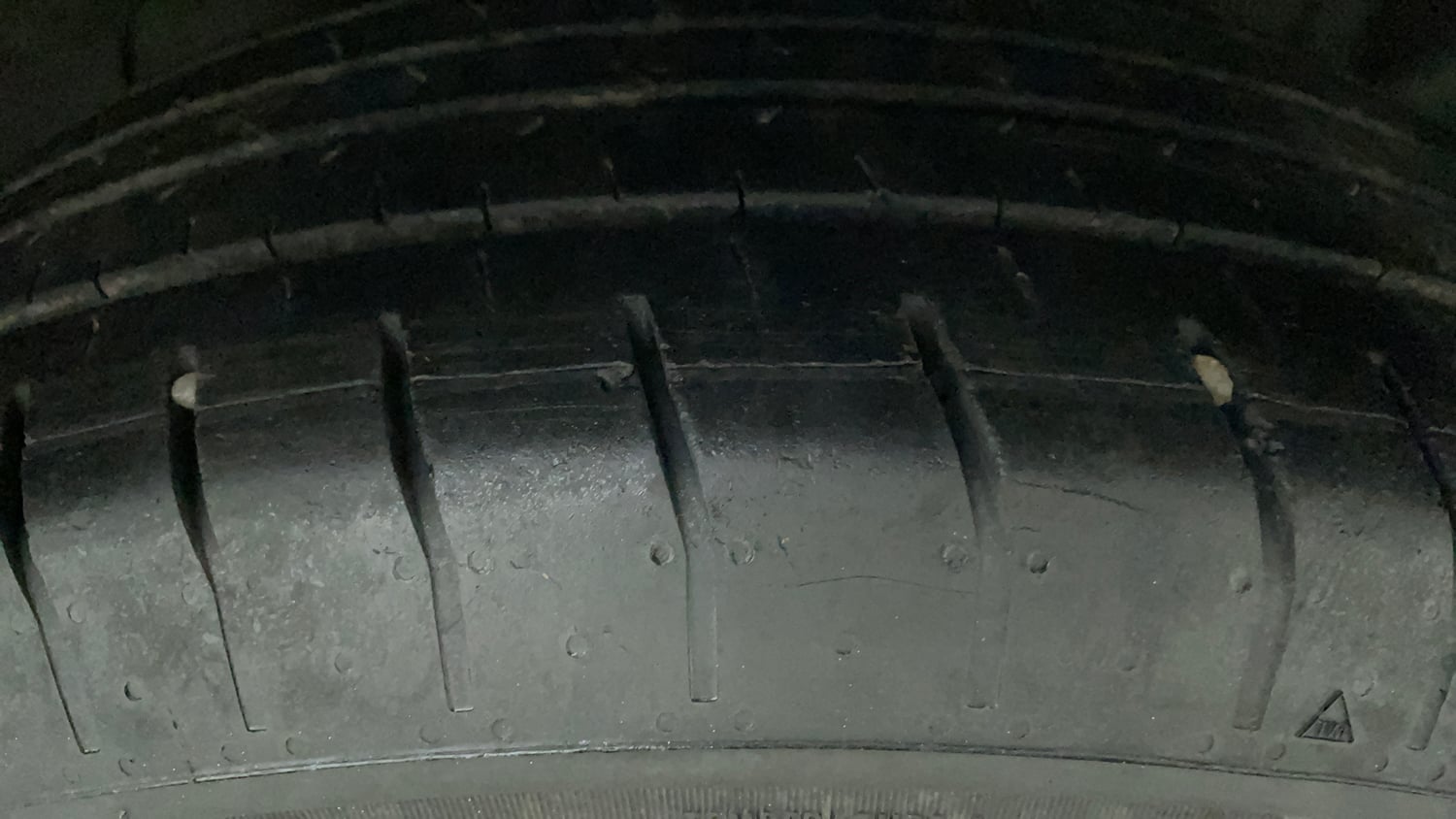 Used 2017 Ford EcoSport Titanium 1.5L TDCi Diesel Manual tyres RIGHT FRONT TYRE TREAD VIEW