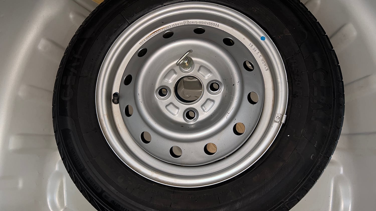 Used 2025 Maruti Suzuki S-Presso Lxi (O) Petrol Manual tyres SPARE TYRE VIEW