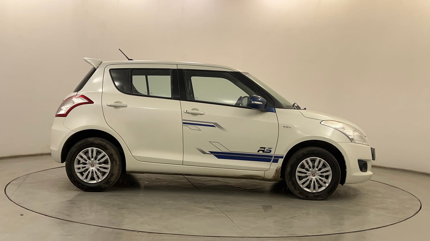 Used 2013 Maruti Suzuki Swift VXi Petrol Manual exterior RIGHT SIDE VIEW