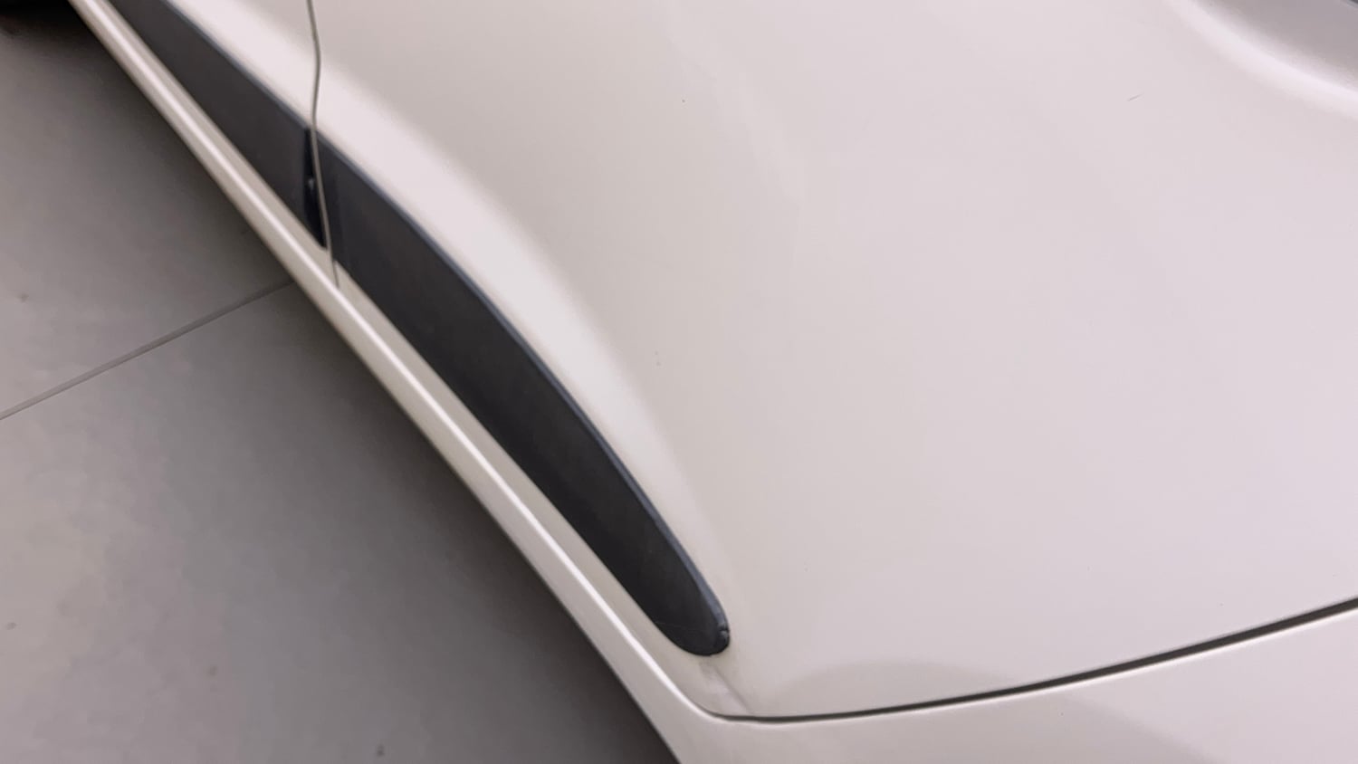 Used 2015 Hyundai Xcent SX 1.2 (O) Petrol Manual dents MINOR DENT