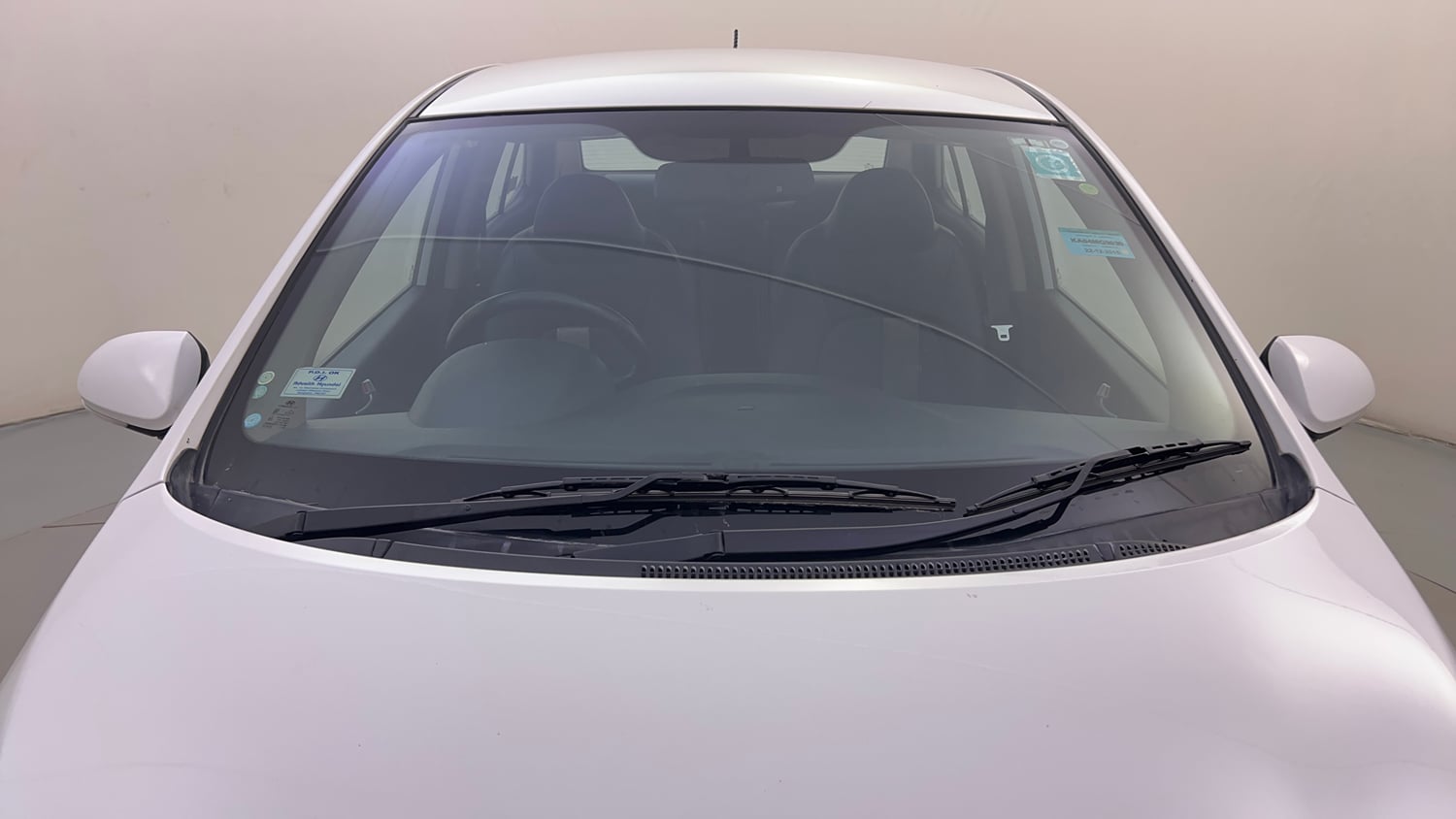Used 2015 Hyundai Xcent SX 1.2 (O) Petrol Manual exterior FRONT WINDSHIELD VIEW