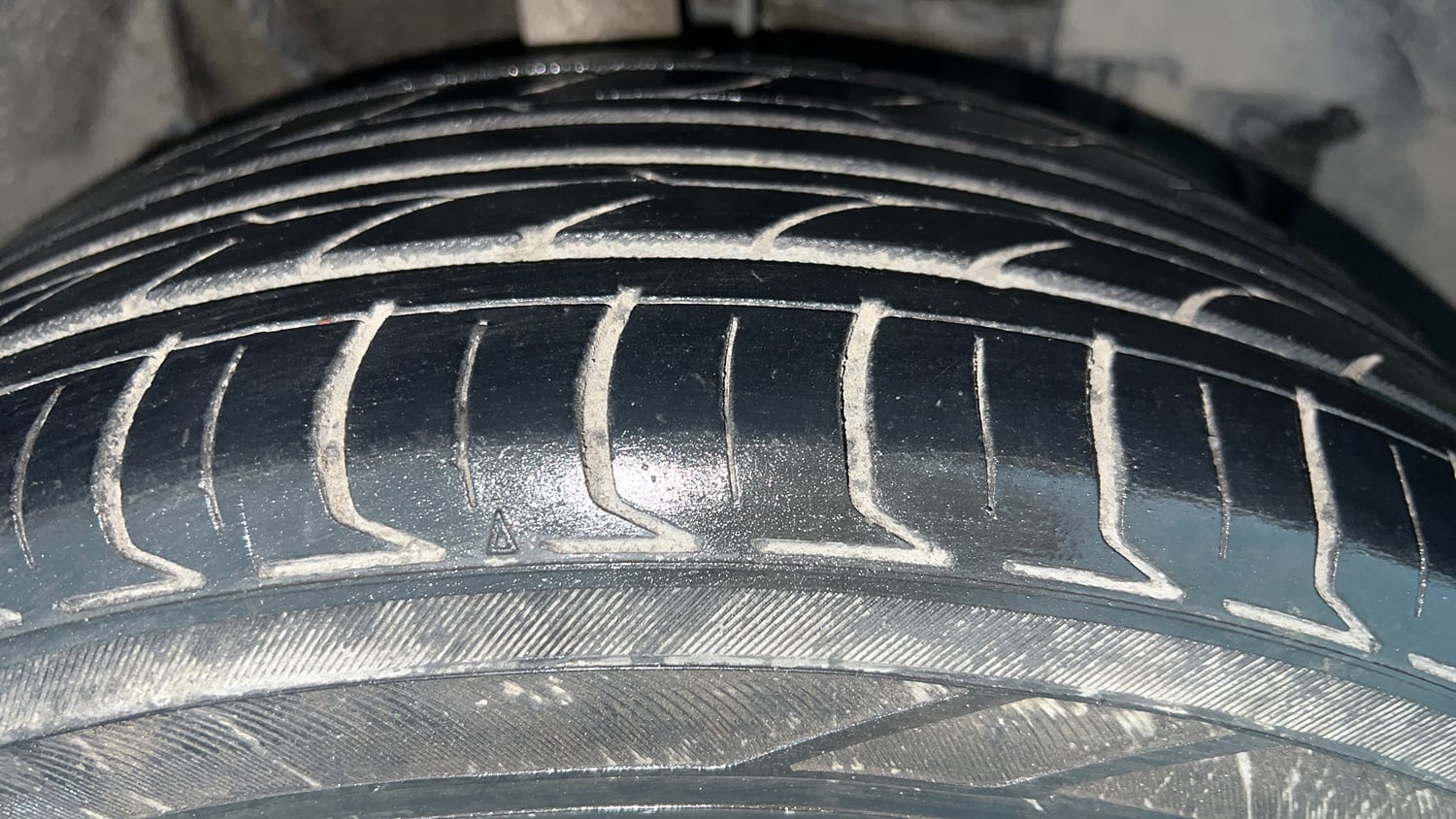 Used 2018 Tata Nexon XM Petrol Manual tyres RIGHT FRONT TYRE TREAD VIEW