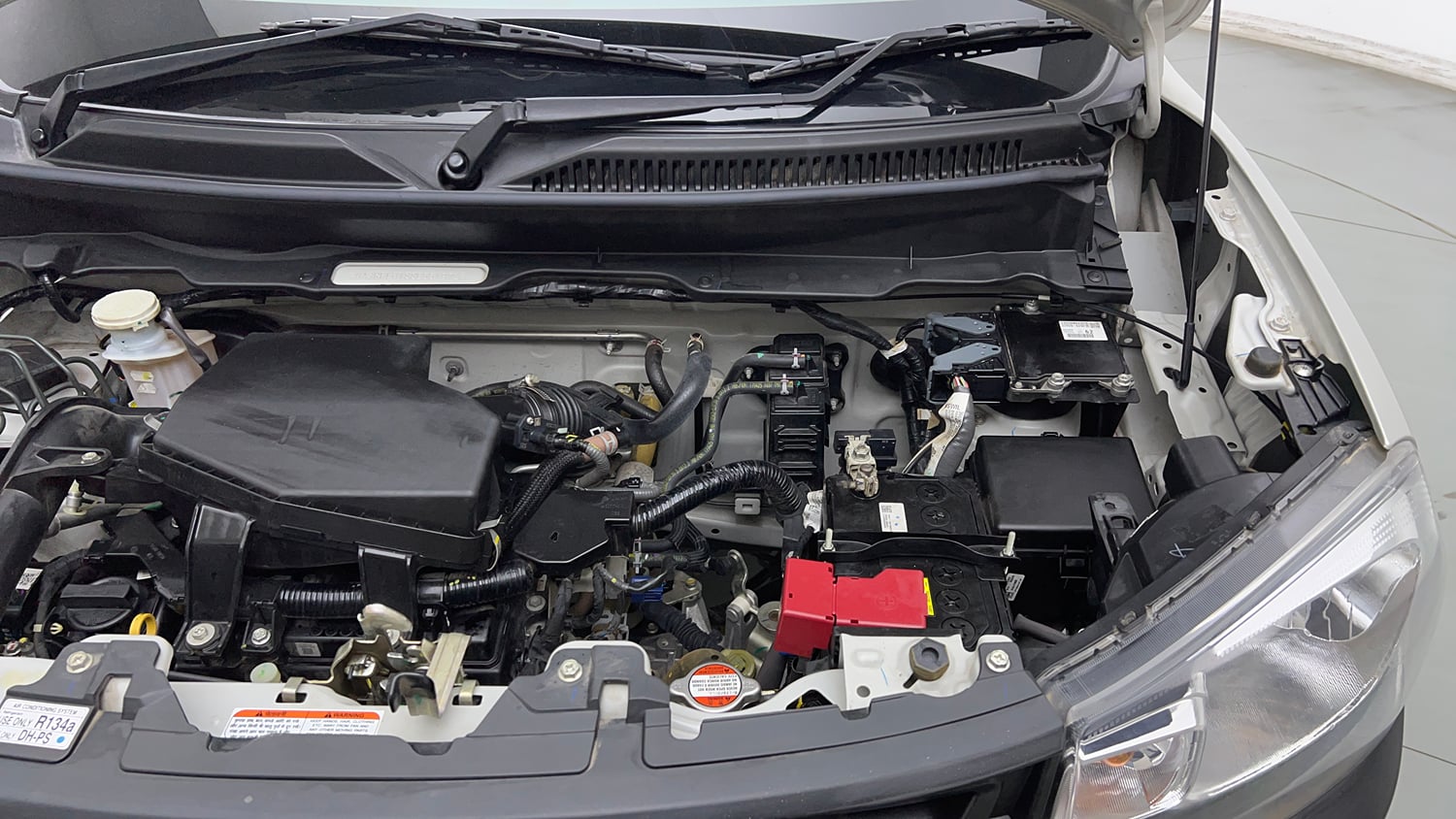 Used 2025 Maruti Suzuki S-Presso Lxi (O) Petrol Manual engine ENGINE LEFT SIDE VIEW