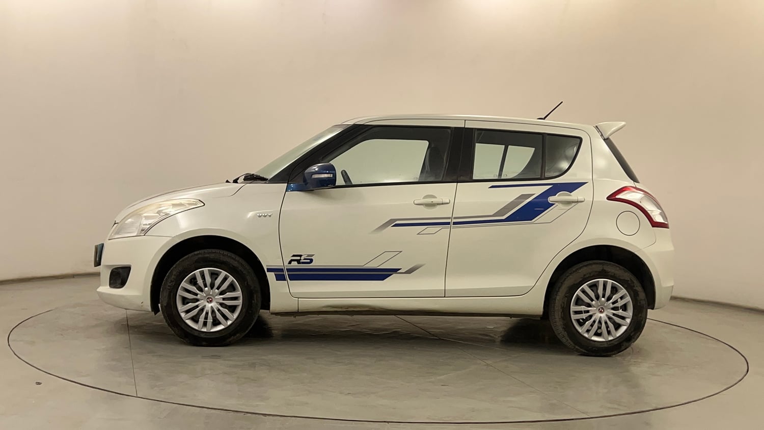 Used 2013 Maruti Suzuki Swift VXi Petrol Manual exterior LEFT SIDE VIEW