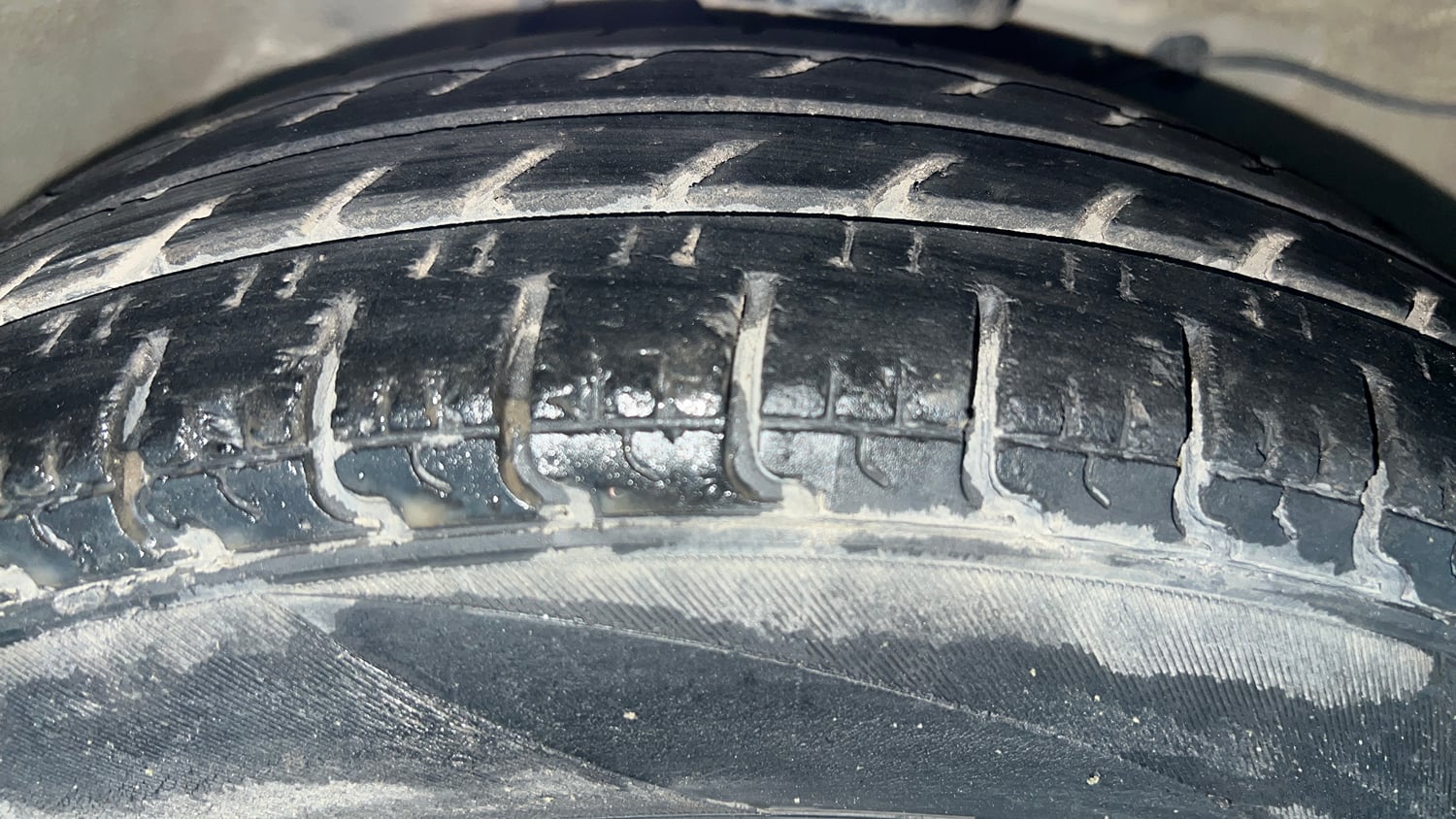 Used 2022 Maruti Suzuki Alto 800 LXi (O) Petrol Manual tyres RIGHT FRONT TYRE TREAD VIEW