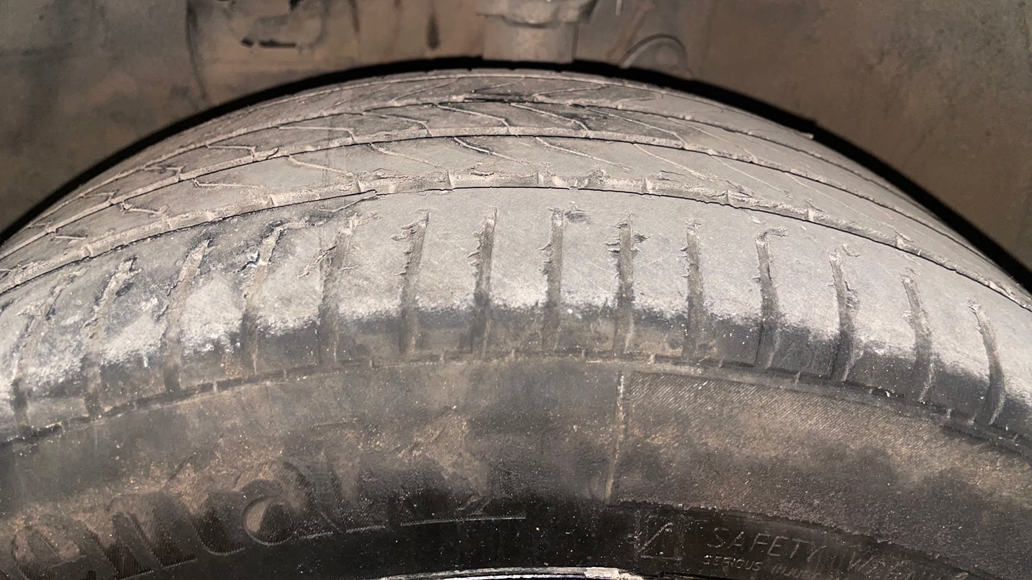Used 2017 Hyundai Elite i20 Asta 1.2 Petrol Manual tyres LEFT FRONT TYRE TREAD VIEW