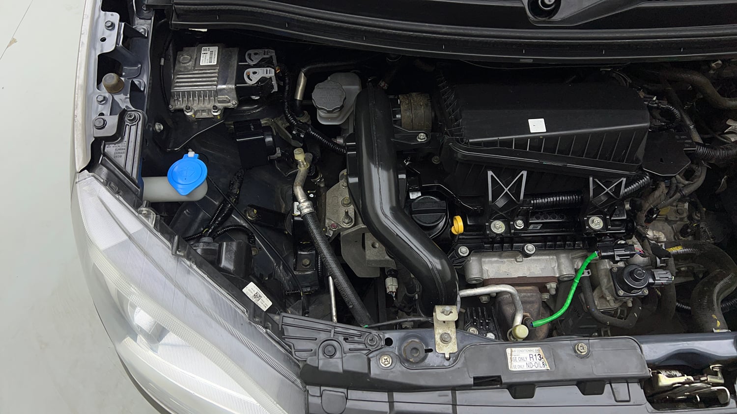 Used 2023 Maruti Suzuki Wagon R VXI 1.0 CNG Cng Manual engine ENGINE RIGHT SIDE VIEW