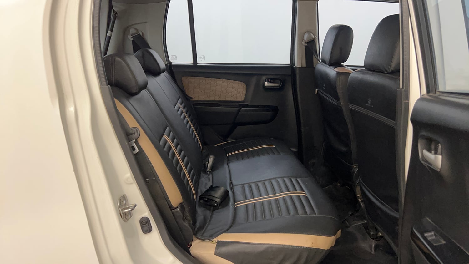 Used 2017 Maruti Suzuki Wagon R 1.0 VXI AMT (O) Petrol Automatic interior RIGHT SIDE REAR DOOR CABIN VIEW