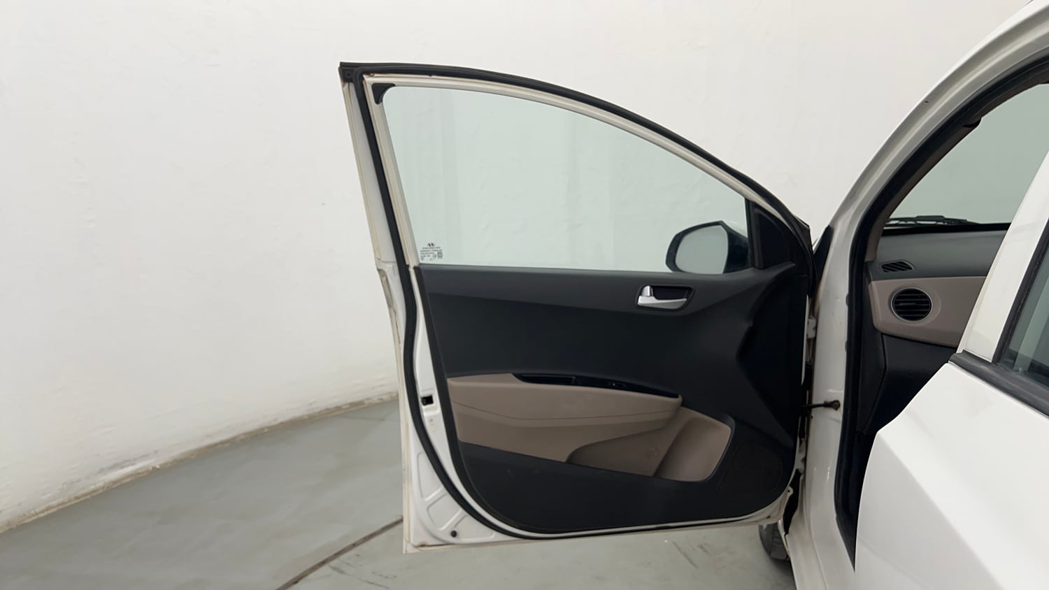 Used 2015 Hyundai Grand i10 Sportz 1.2 Kappa VTVT Petrol Manual interior LEFT FRONT DOOR OPEN VIEW