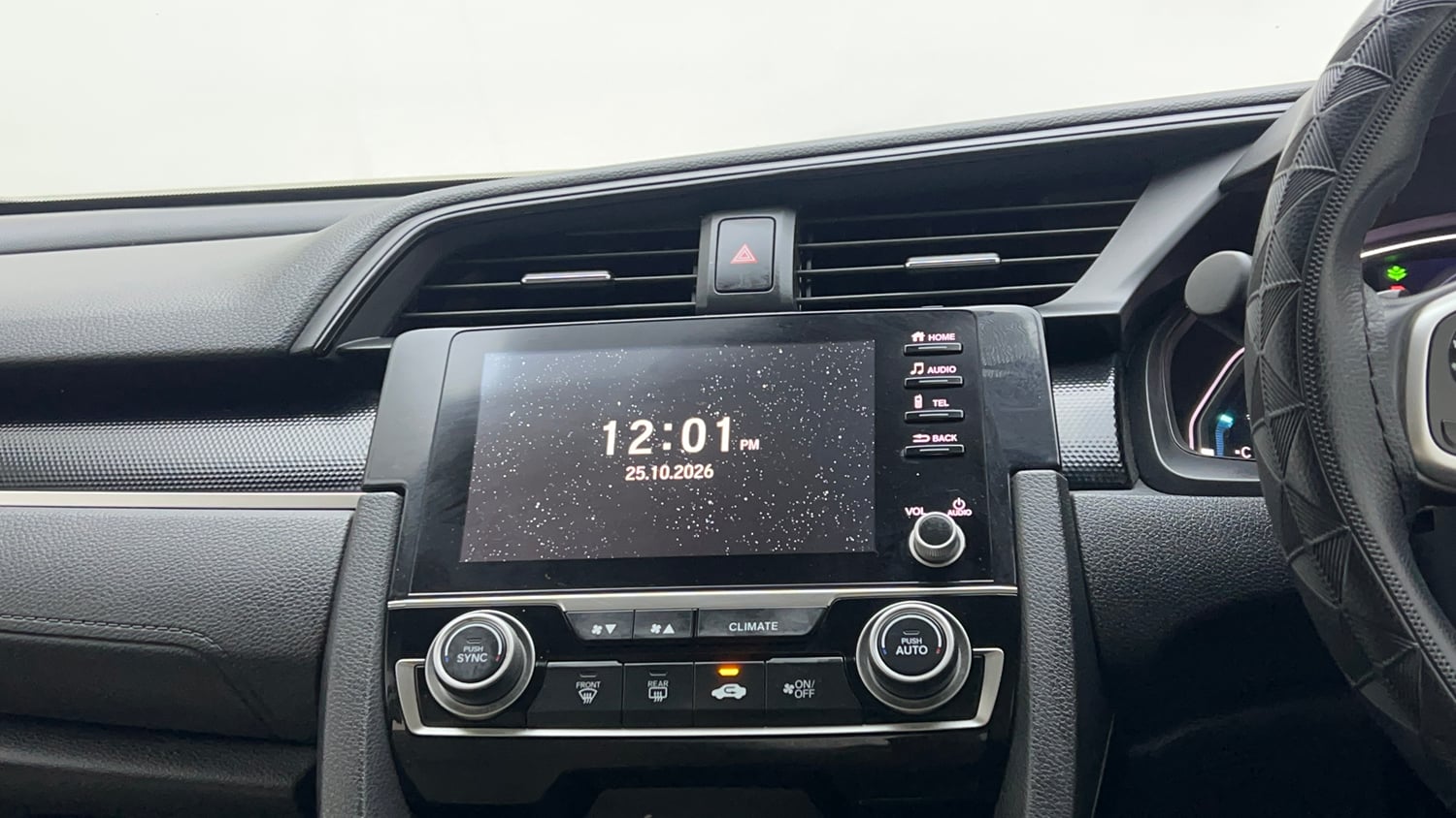 Used 2020 Honda Civic VX CVT Petrol Petrol Automatic interior MUSIC SYSTEM & AC CONTROL VIEW