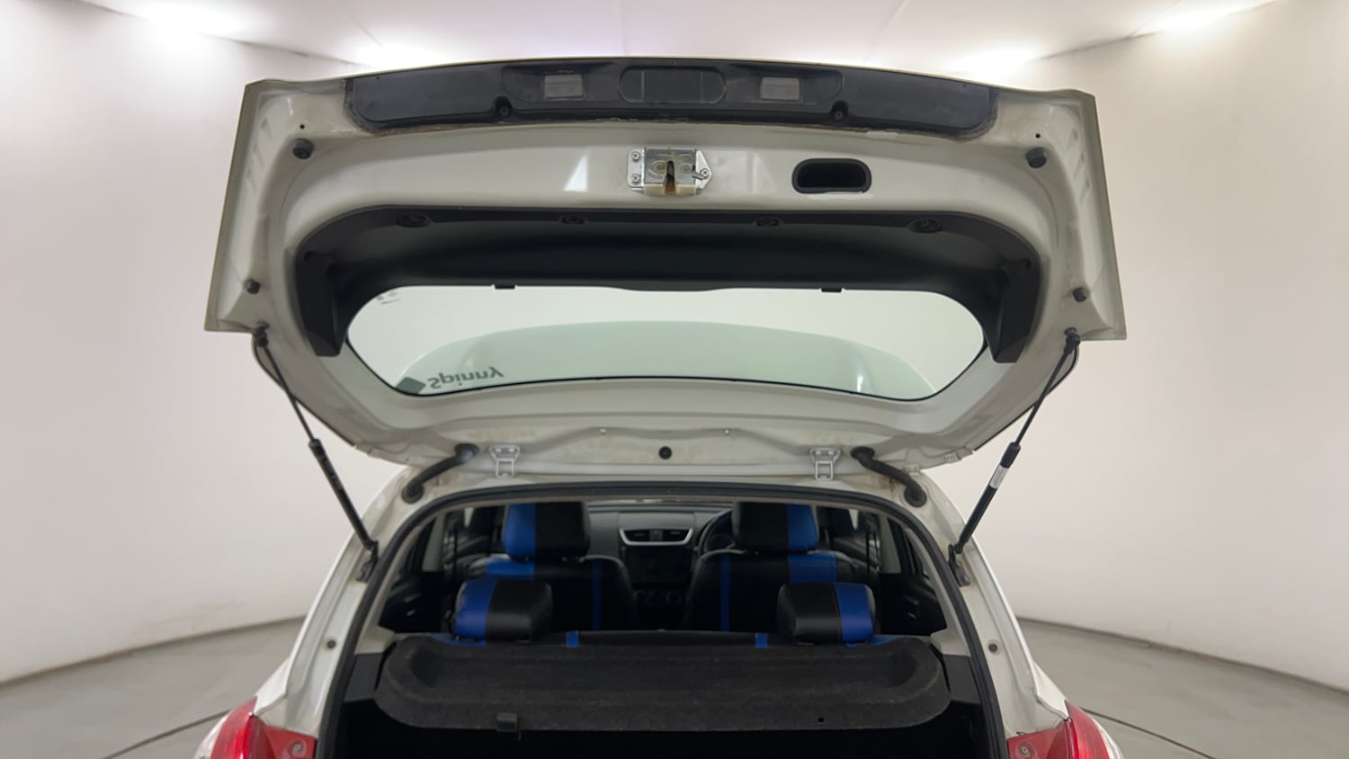 Used 2013 Maruti Suzuki Swift VXi Petrol Manual interior DICKY DOOR OPEN VIEW