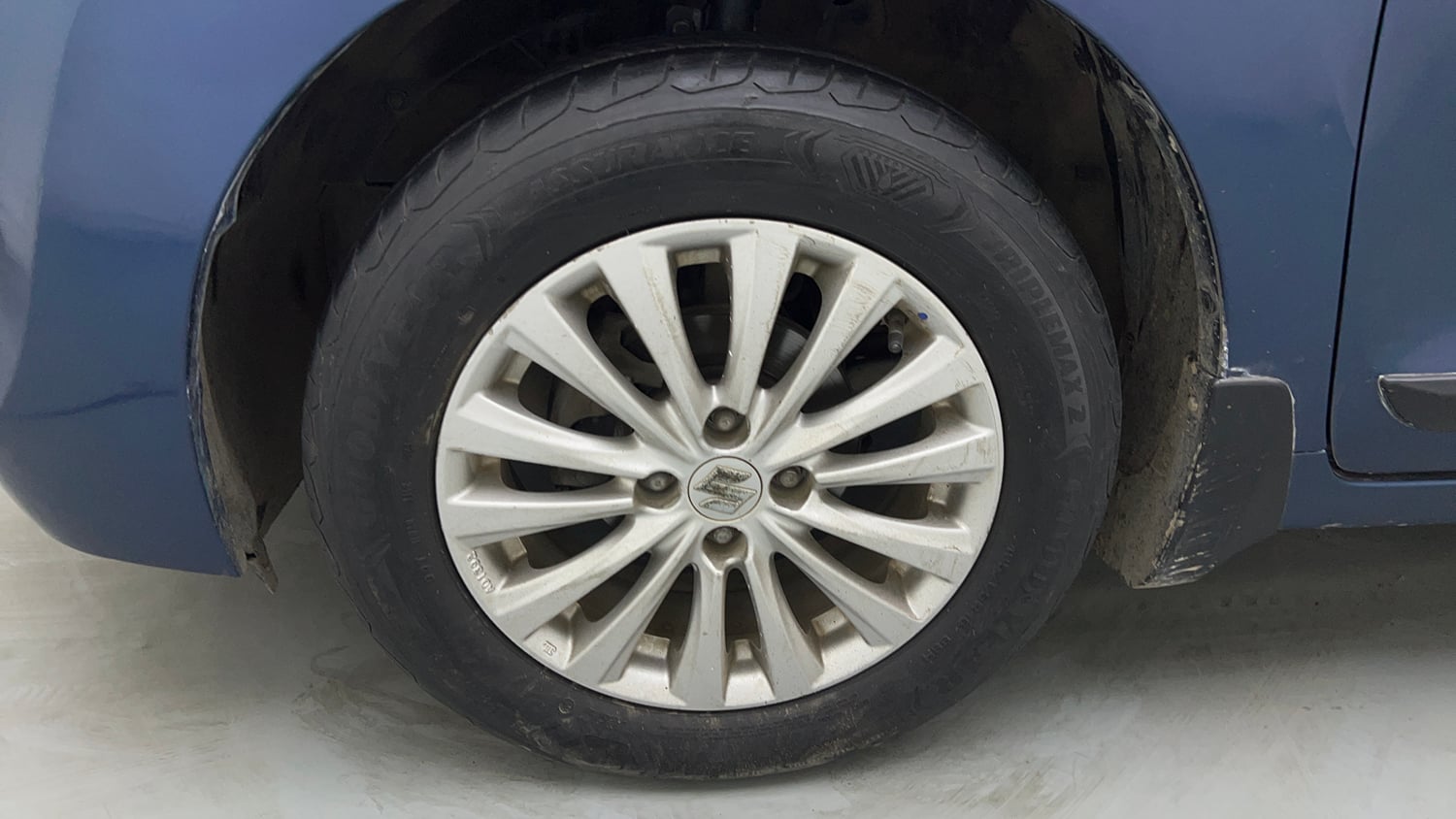 Used 2016 Maruti Suzuki Baleno Delta 1.2 AT Petrol Automatic tyres LEFT FRONT TYRE RIM VIEW