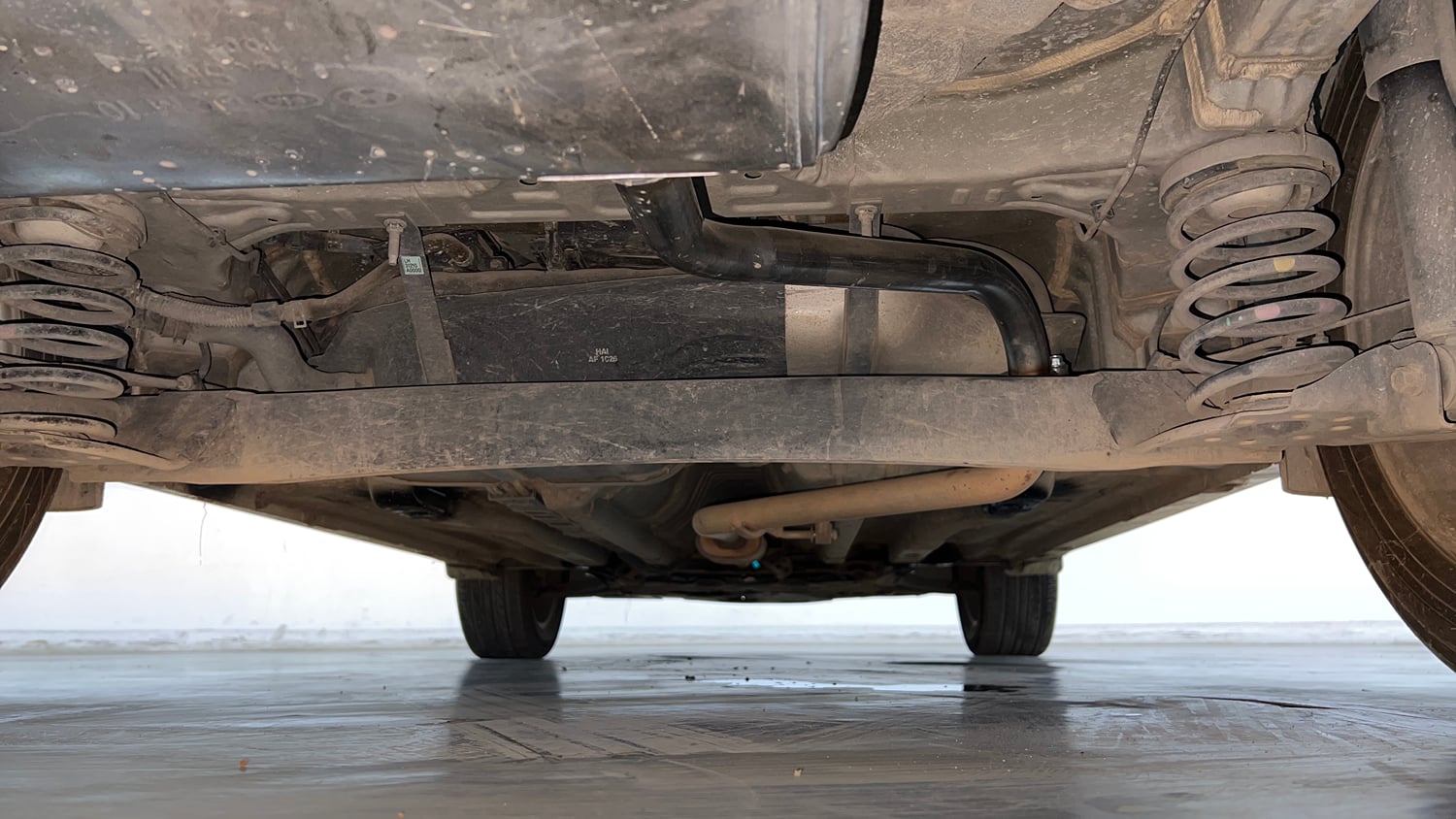 Used 2017 Hyundai Creta SX Plus 1.6 AT Petrol Petrol Automatic extra REAR UNDERBODY VIEW (TAKEN FROM REAR)
