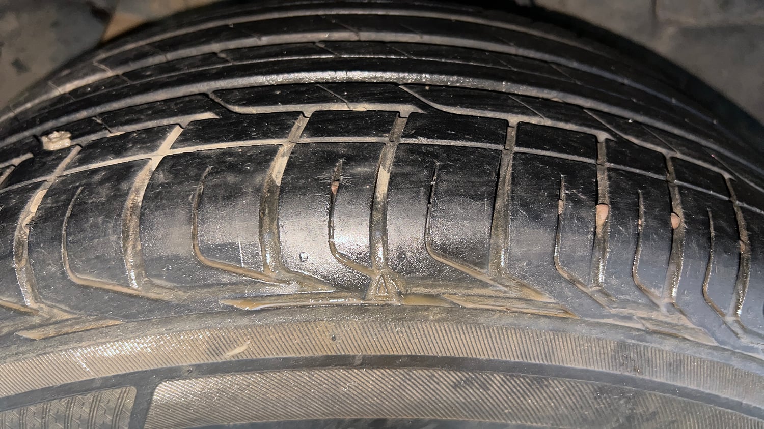 Used 2022 Tata Nexon XZA Plus Petrol Automatic tyres RIGHT REAR TYRE TREAD VIEW