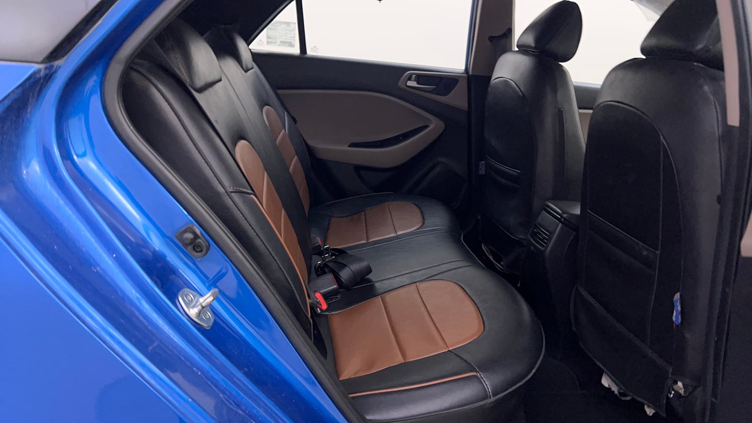 Used 2018 Hyundai Elite i20 Asta 1.2 AT Petrol Automatic interior RIGHT SIDE REAR DOOR CABIN VIEW