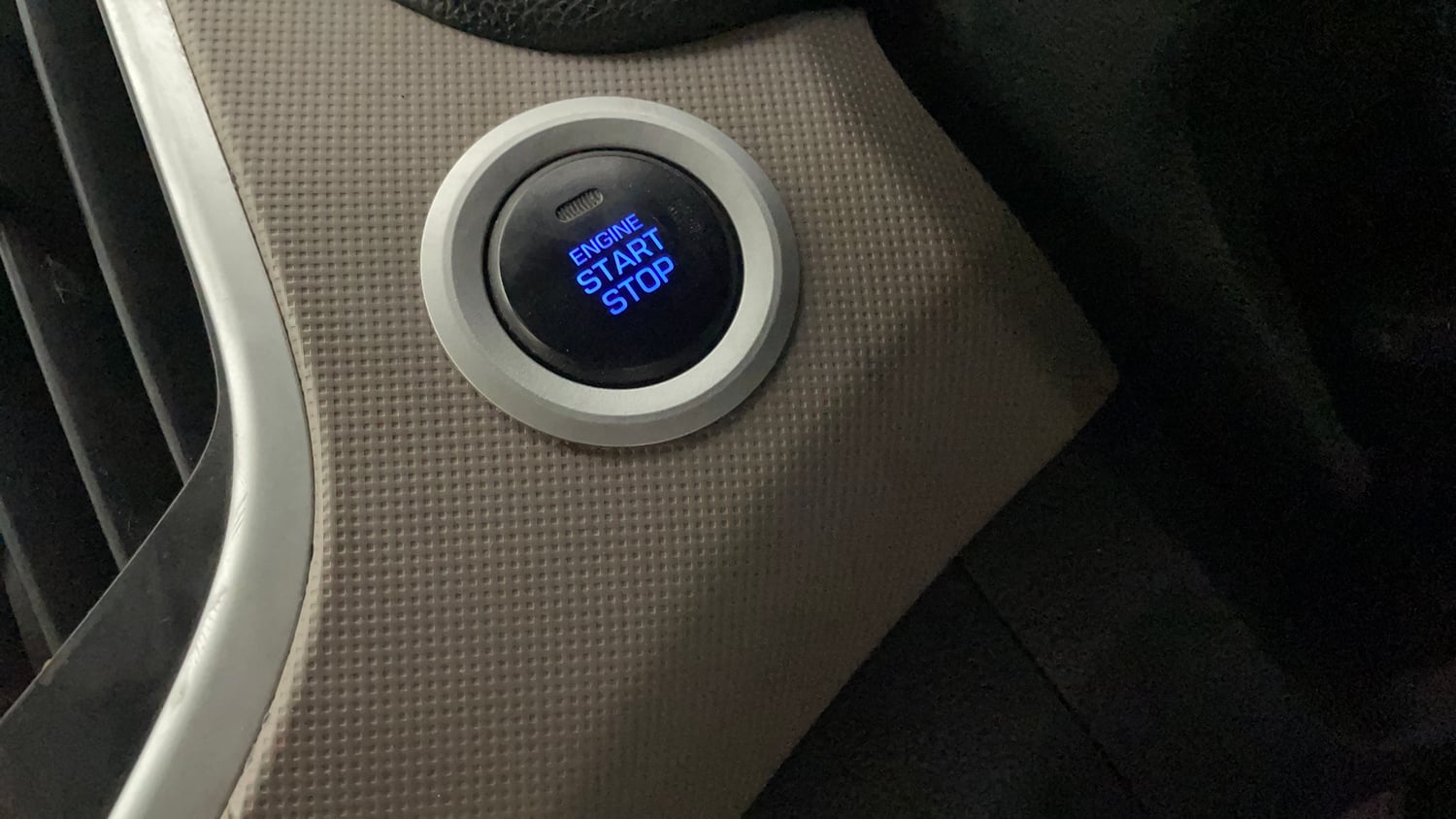 Used 2019 Hyundai Creta SX 1.6 (O) Petrol Petrol Manual top_features Keyless start
