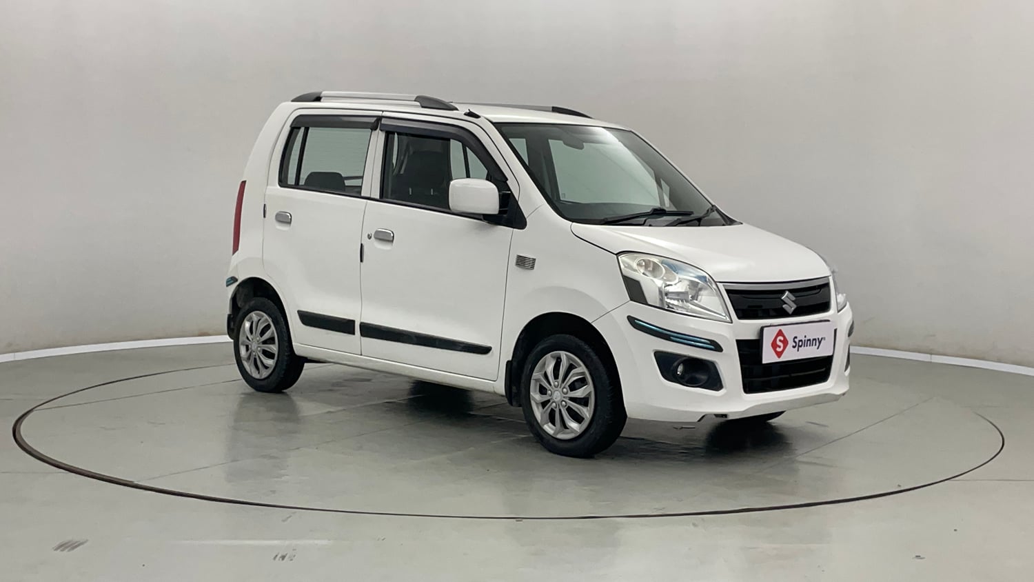 Used 2017 Maruti Suzuki Wagon R 1.0 VXI AMT Petrol Automatic exterior RIGHT FRONT CORNER VIEW