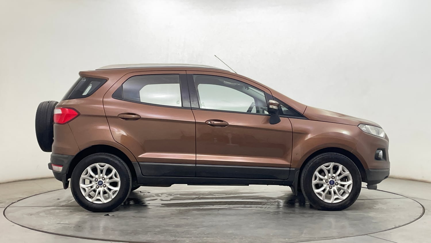 Used 2016 Ford EcoSport Titanium 1.5L Ti-VCT AT Petrol Automatic exterior RIGHT SIDE VIEW