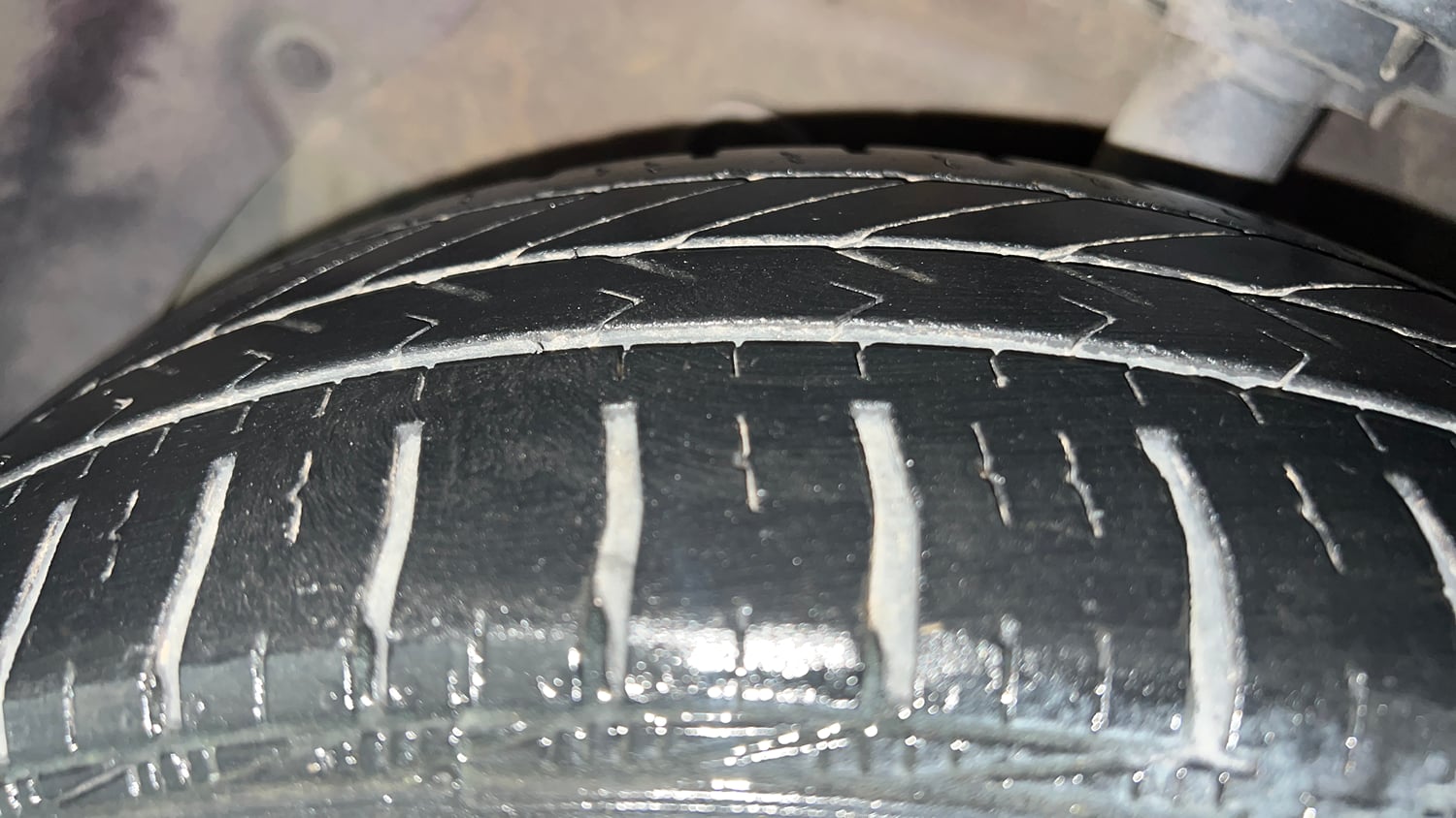 Used 2016 Hyundai Grand i10 Sportz 1.2 Kappa VTVT Petrol Manual tyres LEFT FRONT TYRE TREAD VIEW