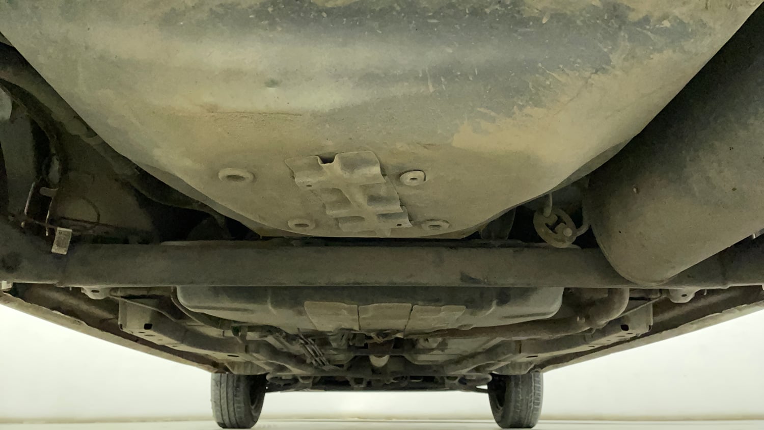 Used 2023 Tata Tiago XT (O) Petrol Manual extra REAR UNDERBODY VIEW (TAKEN FROM REAR)