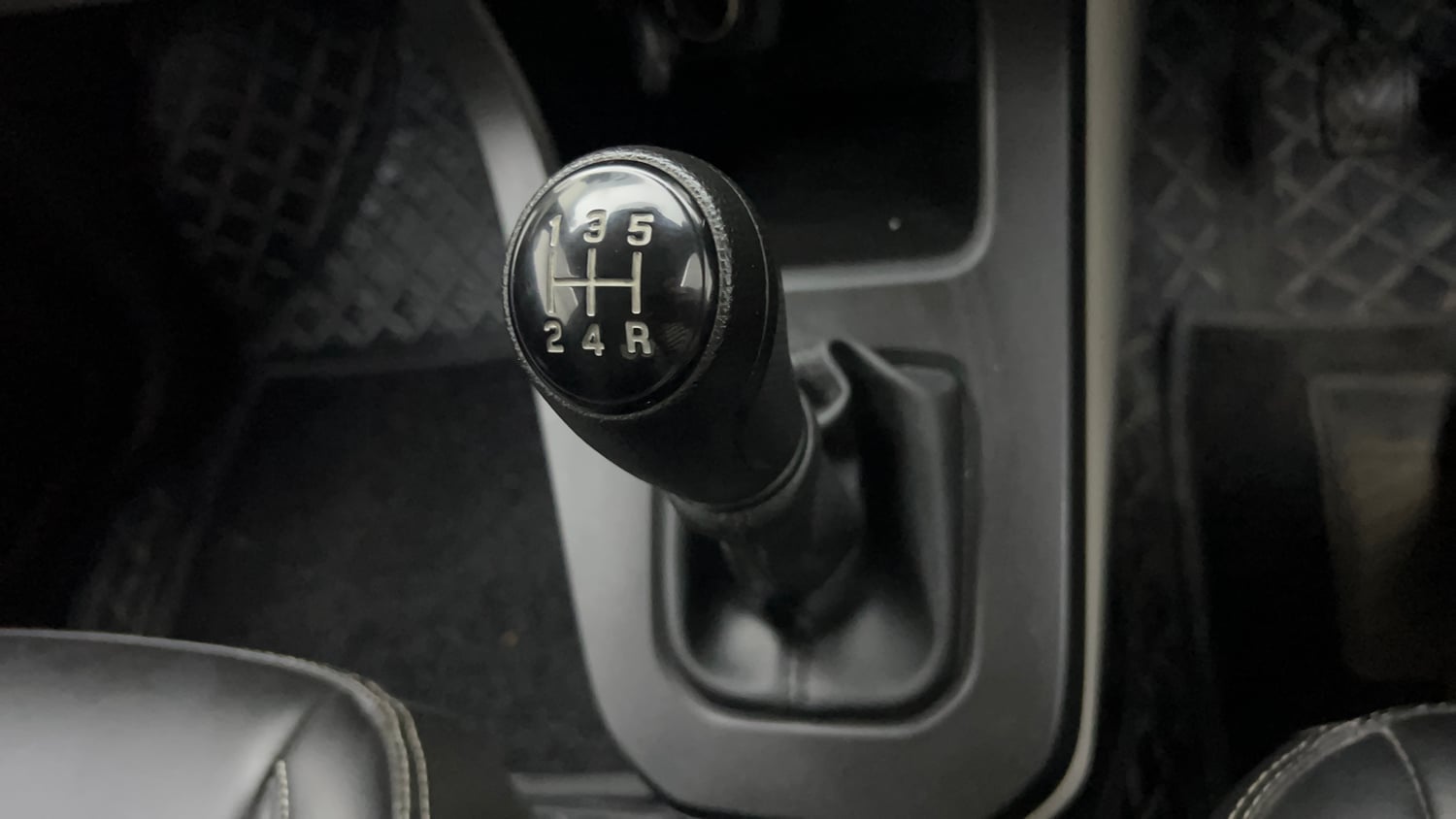 Used 2023 Maruti Suzuki Wagon R VXI 1.0 CNG Cng Manual interior GEAR  KNOB VIEW