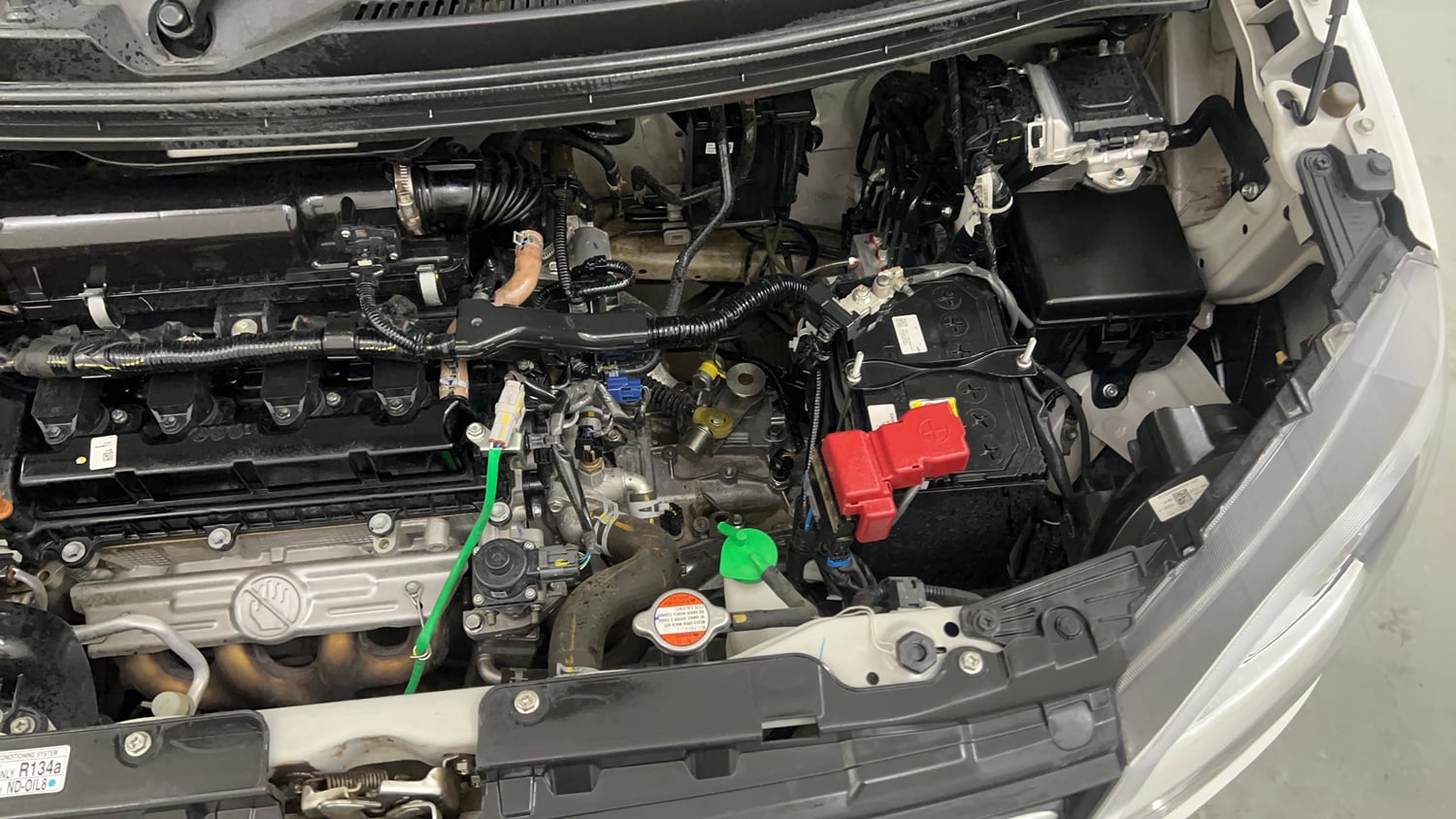 Used 2023 Maruti Suzuki Wagon R ZXI 1.2 Petrol Manual engine ENGINE LEFT SIDE VIEW