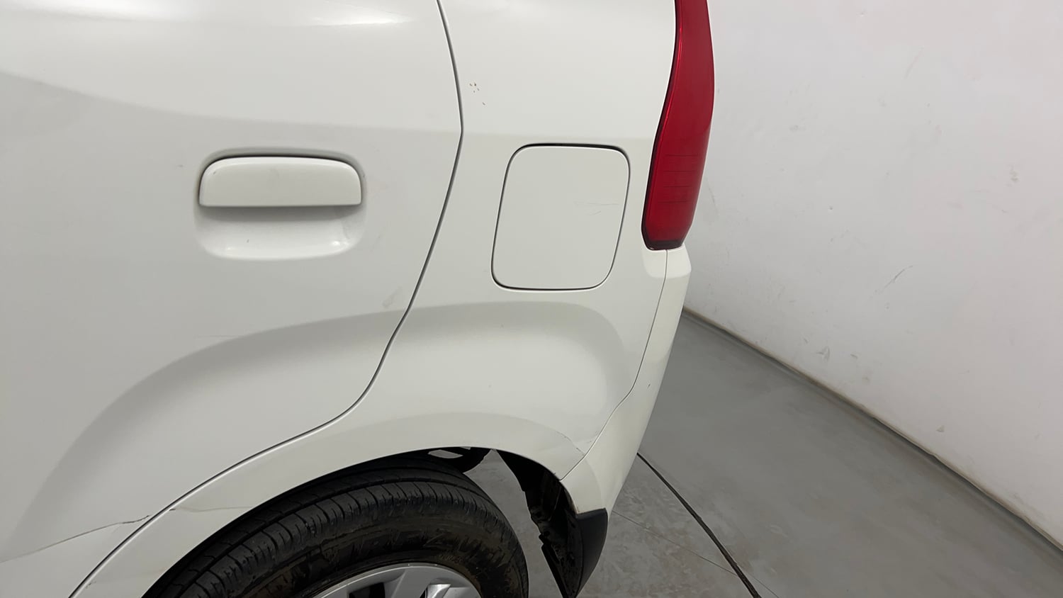 Used 2023 Maruti Suzuki Wagon R ZXI 1.2 Petrol Manual dents MINOR DENT