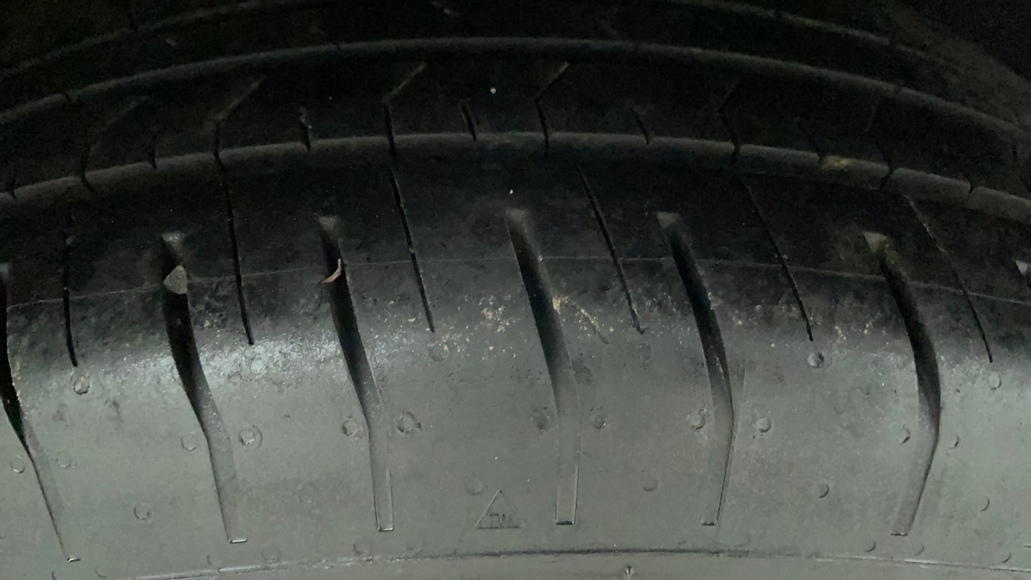 Used 2017 Ford EcoSport Titanium 1.5L TDCi Diesel Manual tyres RIGHT REAR TYRE TREAD VIEW