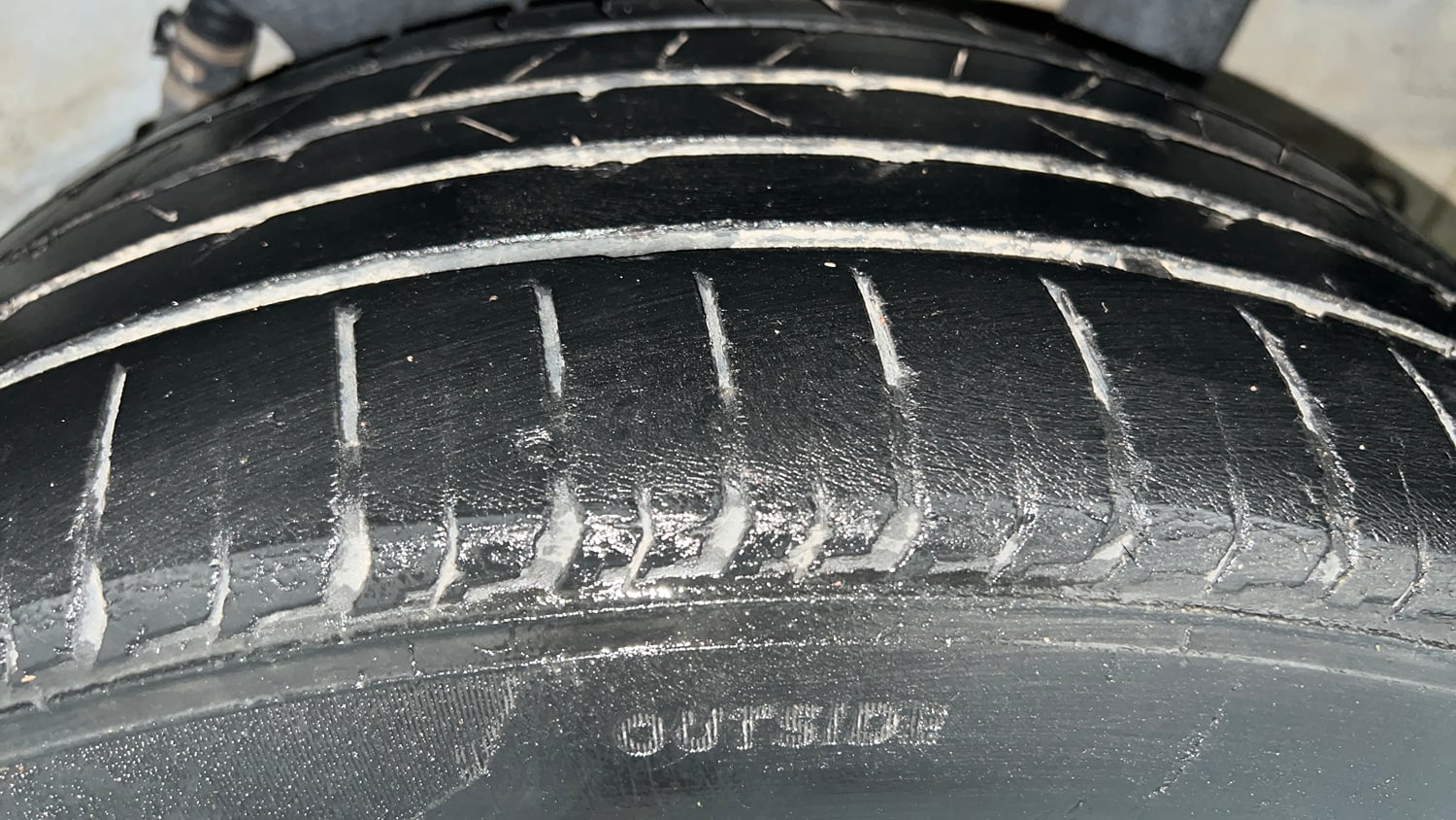 Used 2019 Hyundai Venue SX Plus 1.0 Turbo DCT Petrol Automatic tyres LEFT REAR TYRE TREAD VIEW