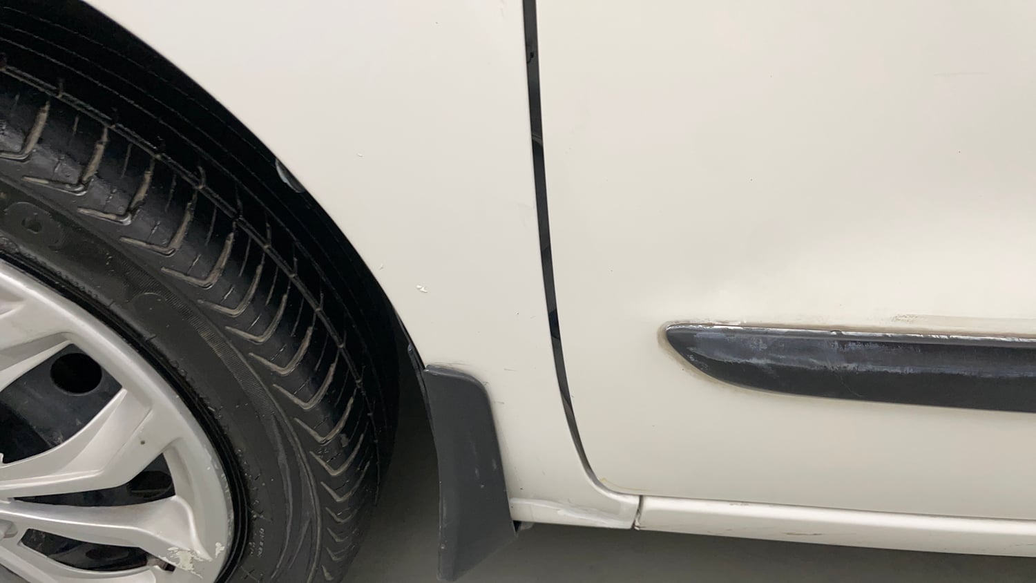 Used 2017 Maruti Suzuki Wagon R 1.0 VXI AMT Petrol Automatic dents MINOR DENT