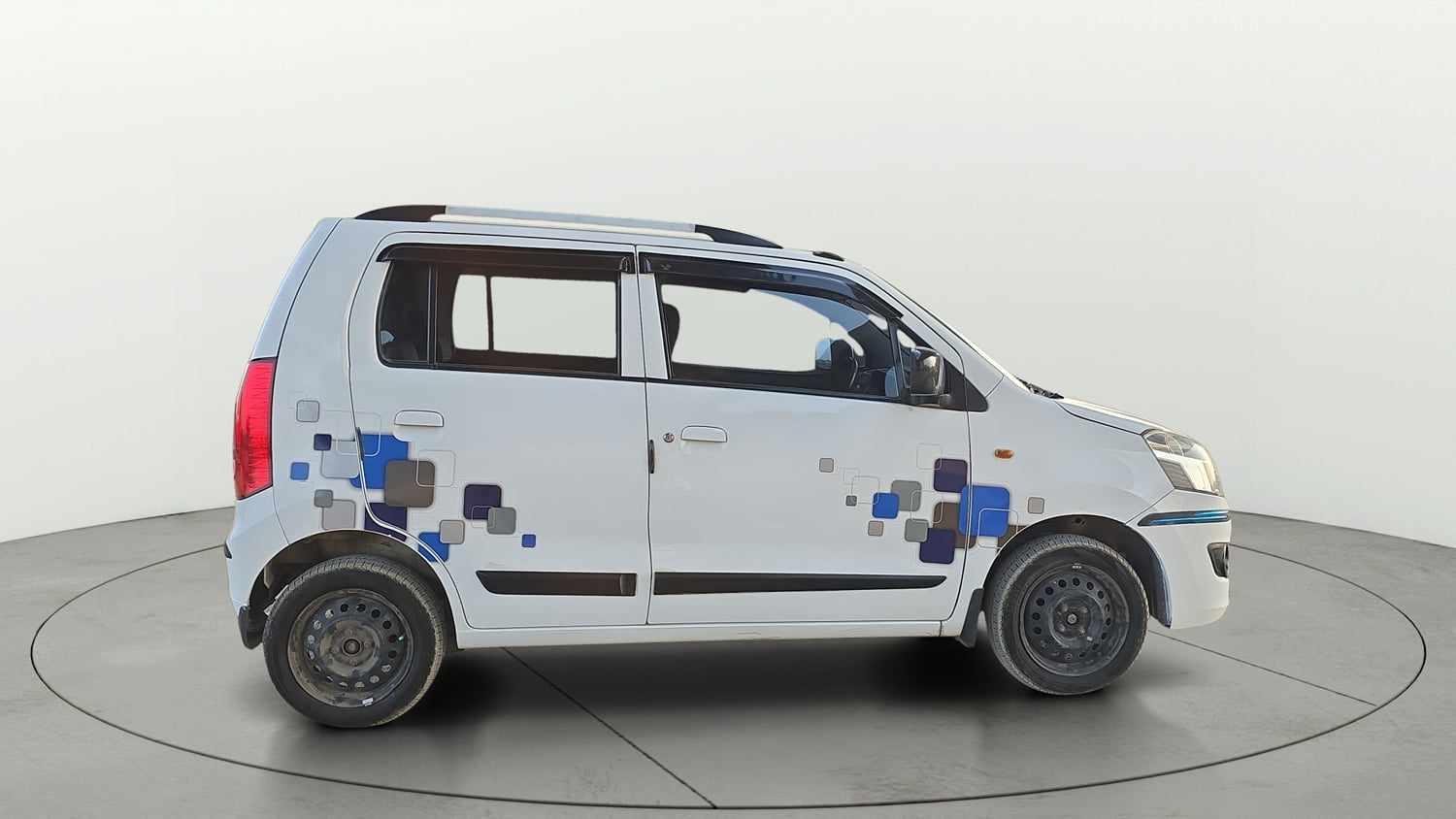 Used 2015 Maruti Suzuki Wagon R VXI Petrol Manual exterior RIGHT SIDE VIEW