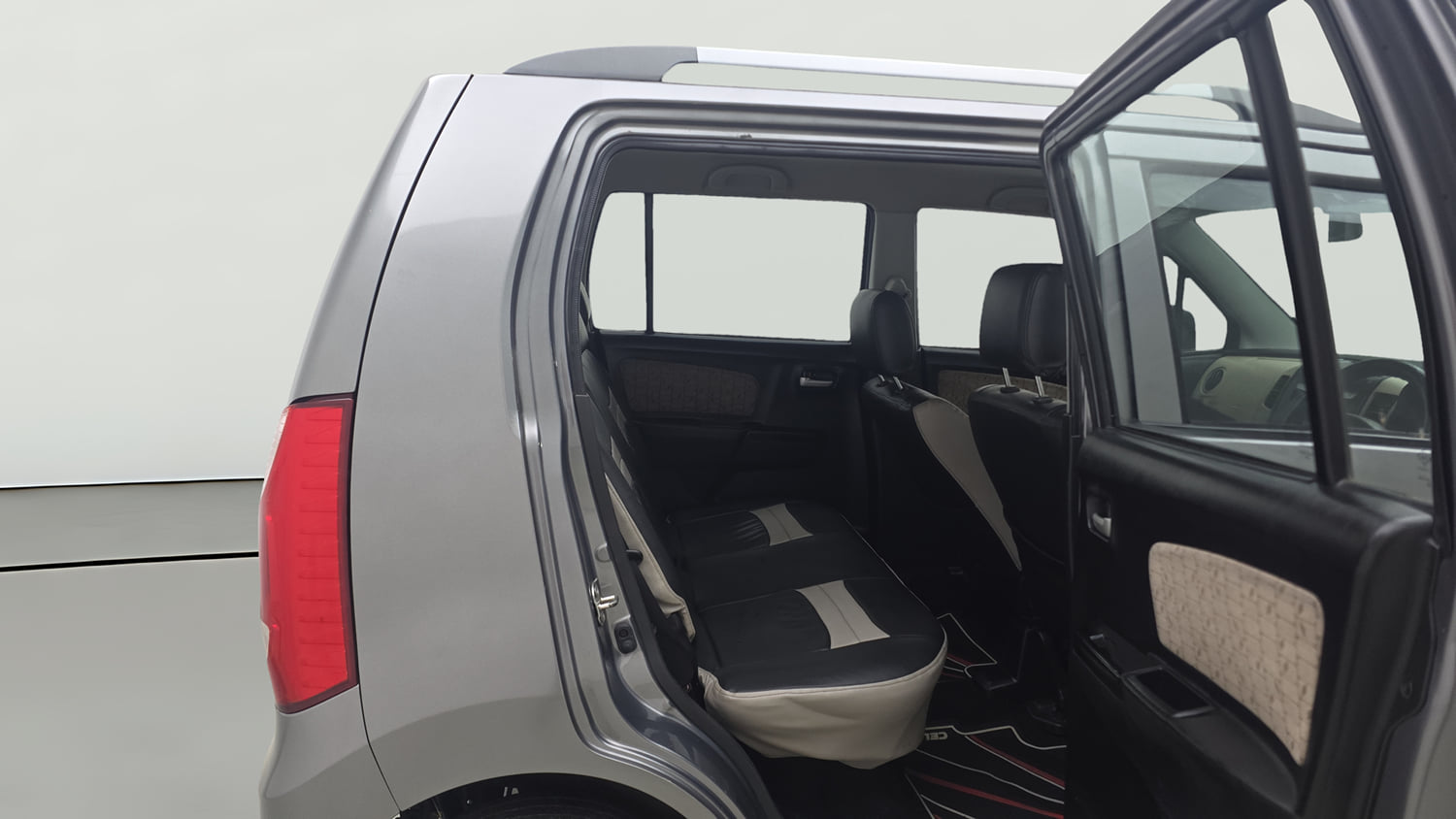 Used 2017 Maruti Suzuki Wagon R VXI Petrol Manual interior RIGHT SIDE REAR DOOR CABIN VIEW