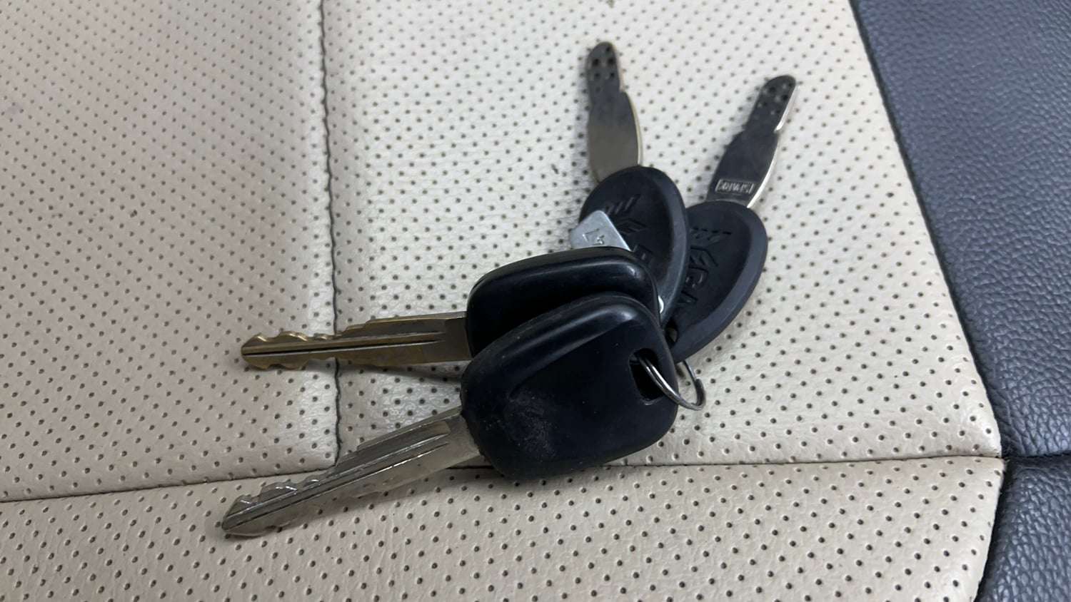 Used 2017 Maruti Suzuki Wagon R LXI CNG Cng Manual extra CAR KEY VIEW