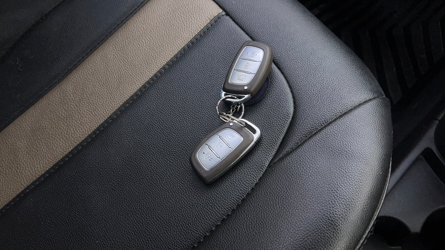 Used 2015 Hyundai Xcent SX 1.2 (O) Petrol Manual extra CAR KEY VIEW