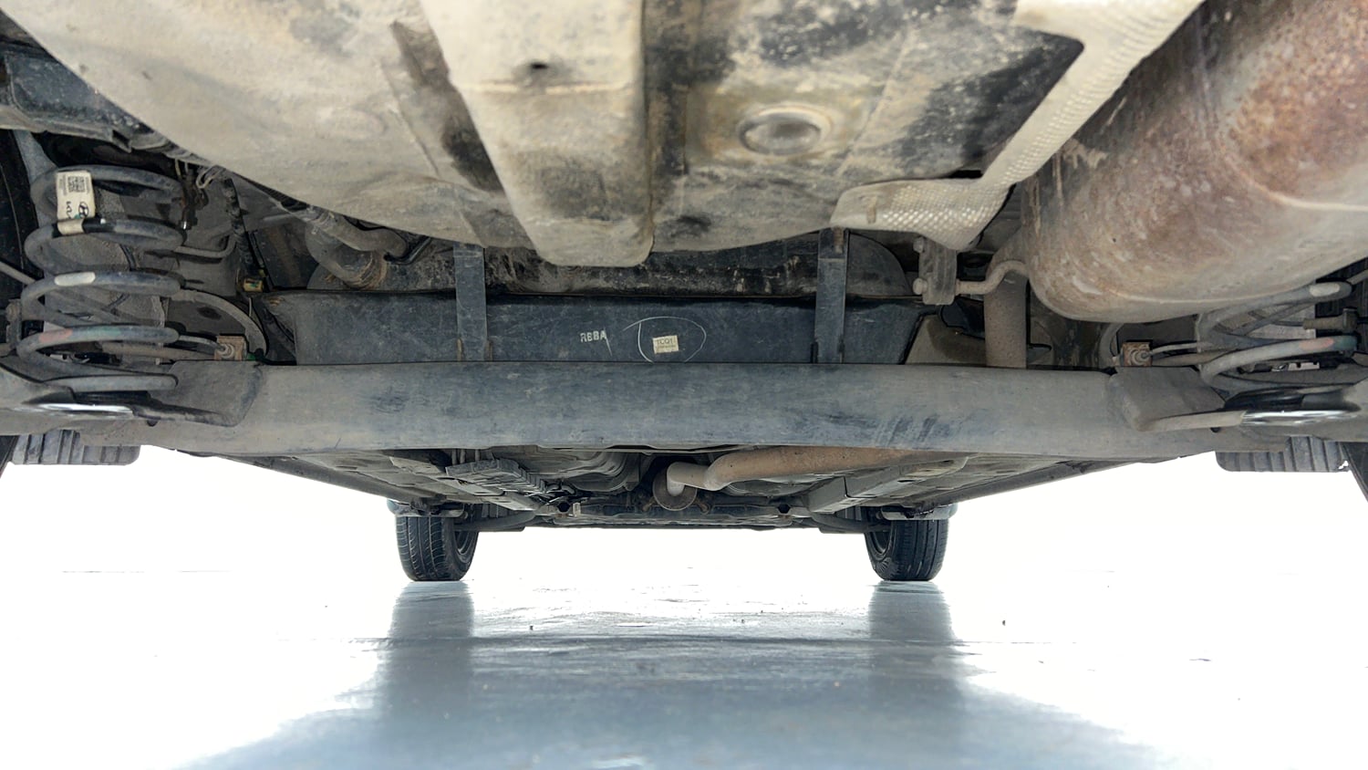 Used 2022 Hyundai Aura S 1.2 CNG Cng Manual extra REAR UNDERBODY VIEW (TAKEN FROM REAR)