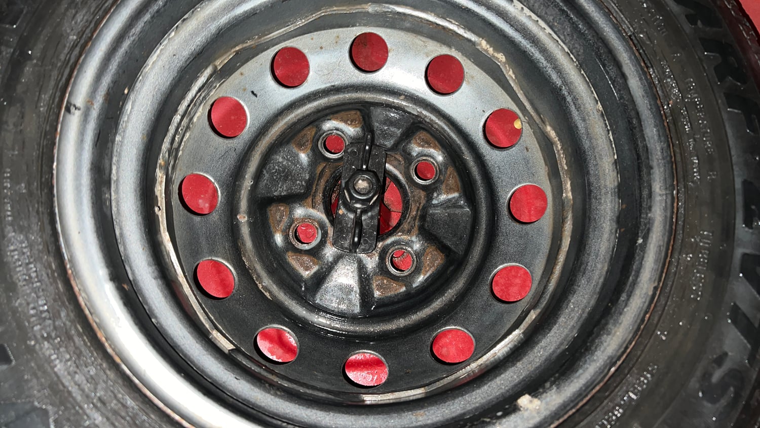 Used 2015 Hyundai Eon Era + Petrol Manual tyres SPARE TYRE VIEW