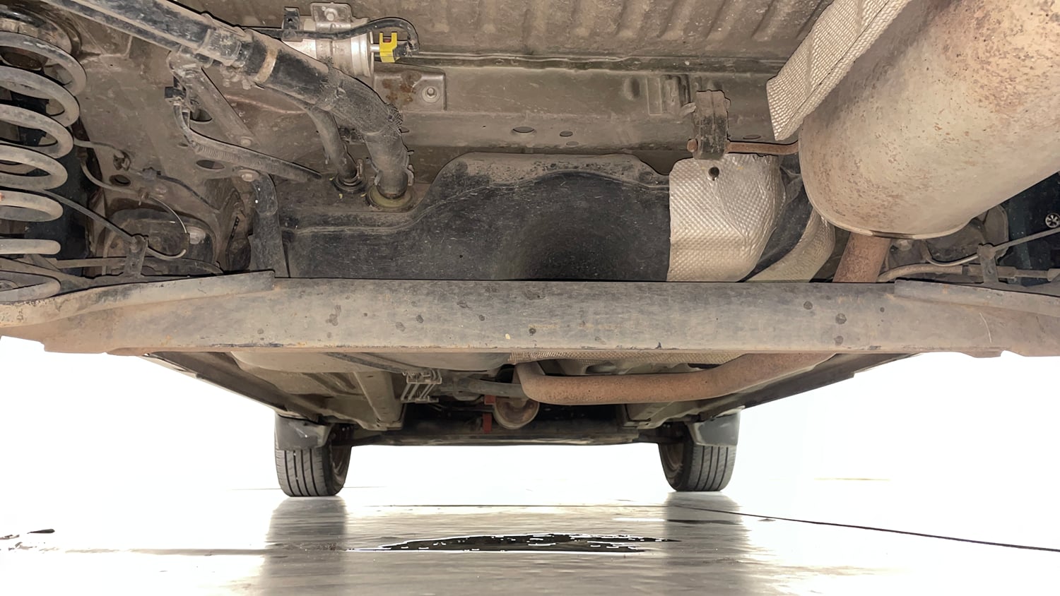 Used 2016 Ford EcoSport Titanium 1.5L Ti-VCT AT Petrol Automatic extra REAR UNDERBODY VIEW (TAKEN FROM REAR)