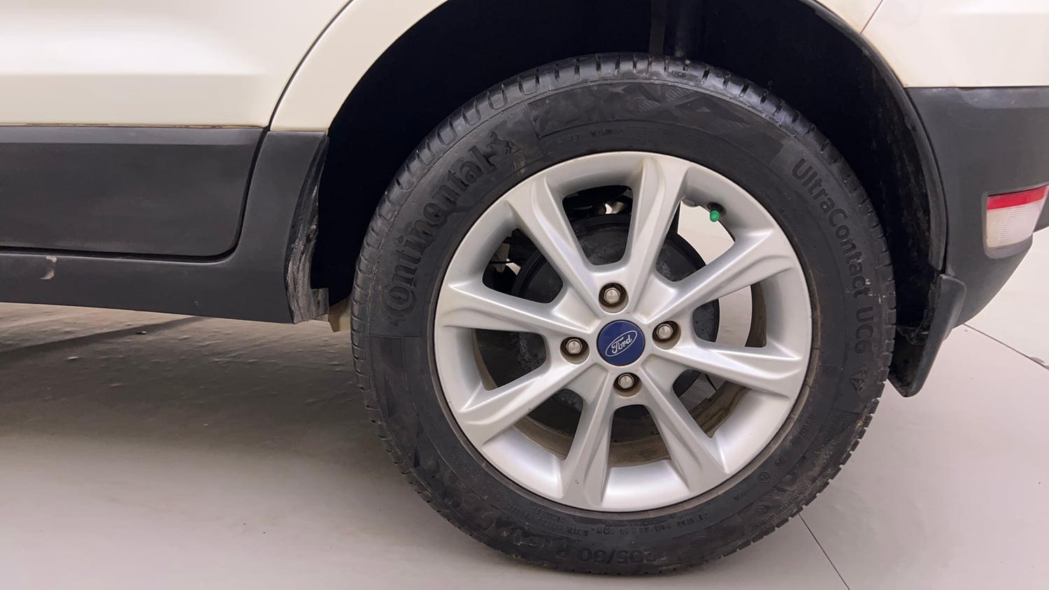 Used 2021 Ford EcoSport Titanium 1.5L TDCi Diesel Manual tyres LEFT REAR TYRE RIM VIEW