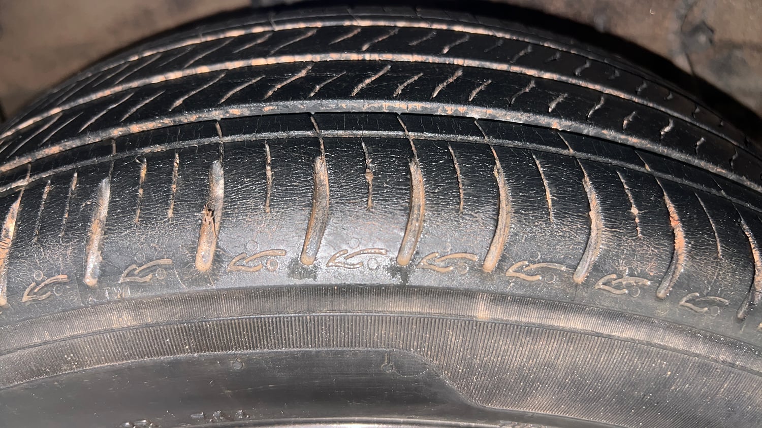 Used 2019 Tata Tiago Revotron XZ Plus Dual Tone Petrol Manual tyres RIGHT REAR TYRE TREAD VIEW