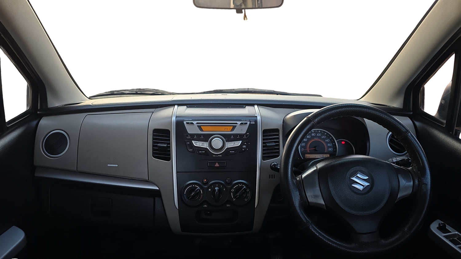 Used 2015 Maruti Suzuki Wagon R VXI Petrol Manual interior DASHBOARD VIEW