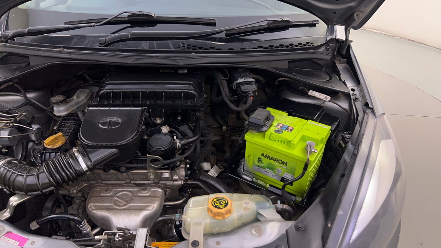 Used 2019 Tata Tiago Revotron XZ Plus Dual Tone Petrol Manual engine ENGINE LEFT SIDE HINGE & APRON VIEW