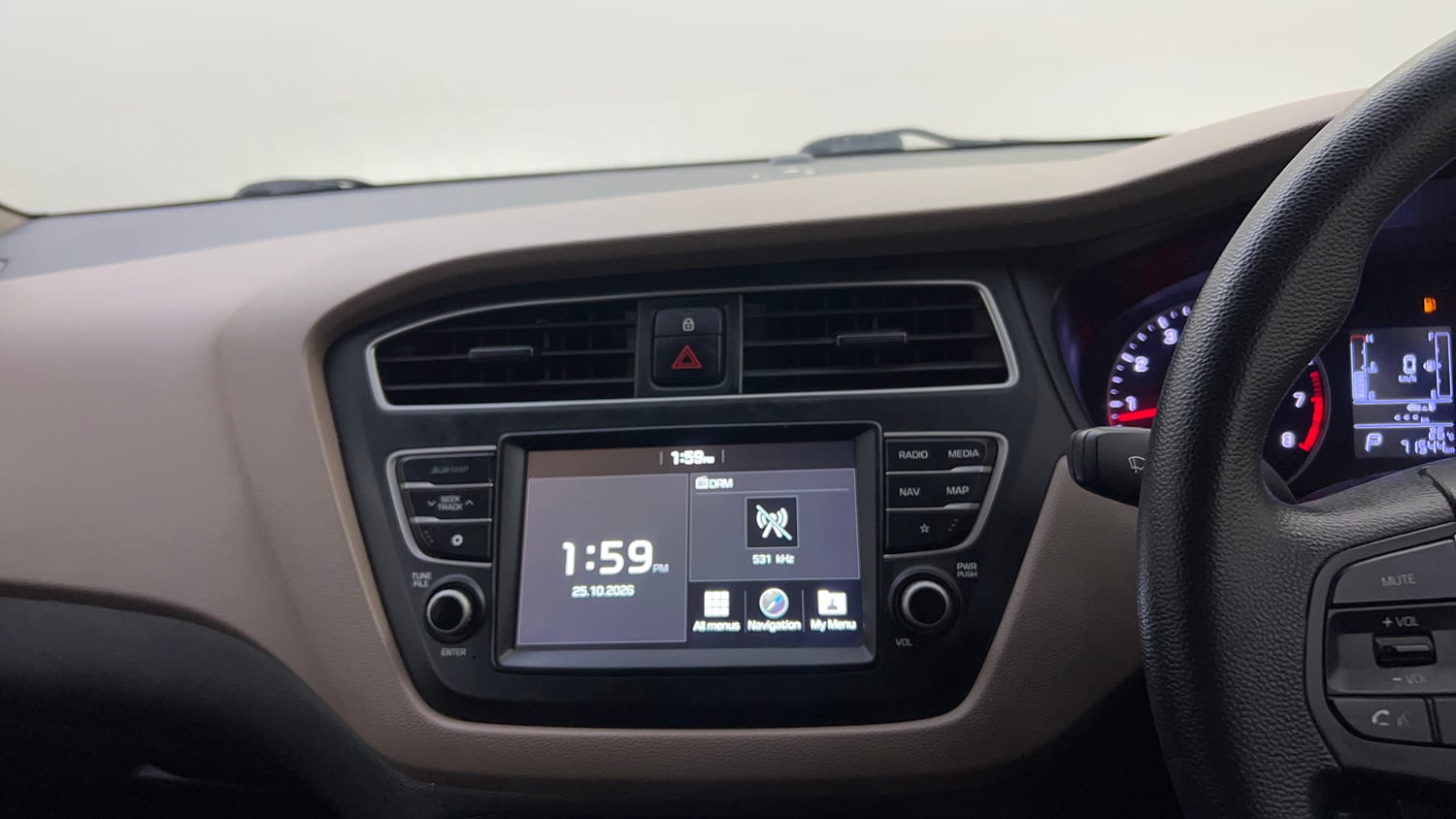 Used 2018 Hyundai Elite i20 Asta 1.2 AT Petrol Automatic top_features Integrated (in-dash) music system