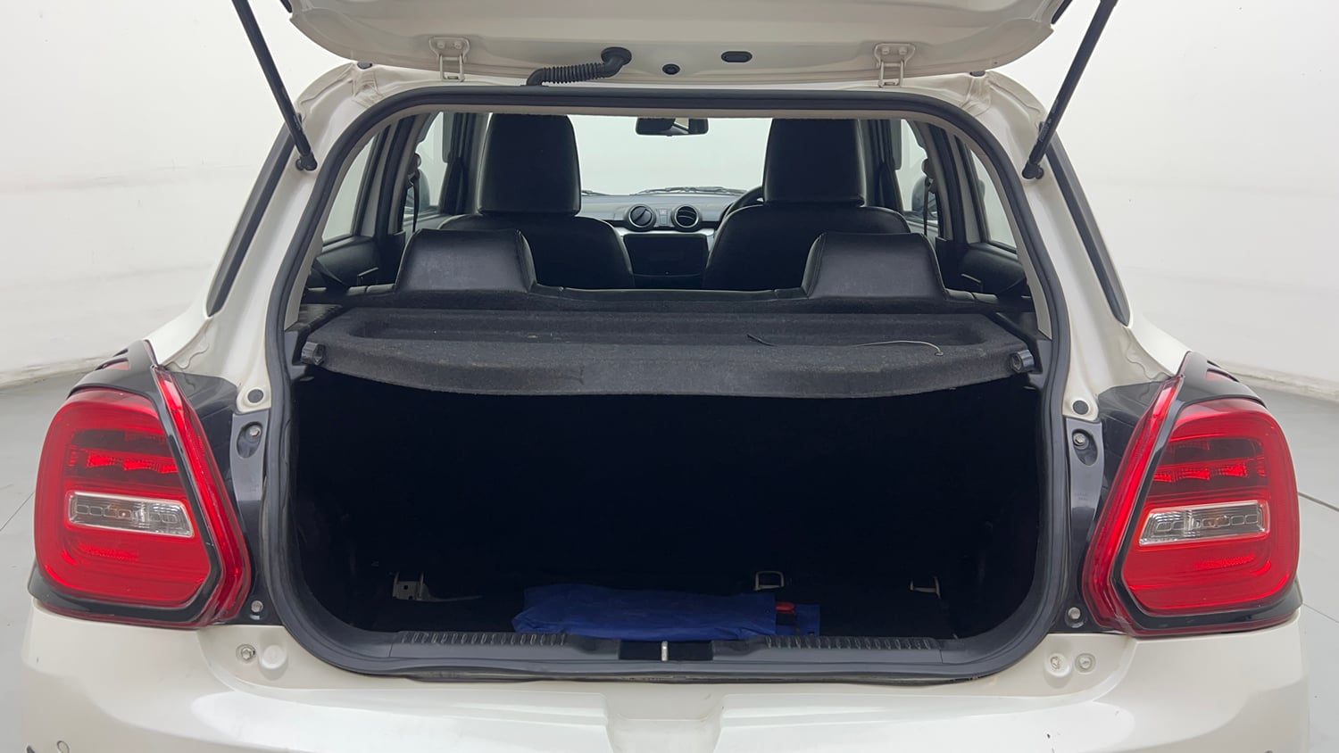 Used 2021 Maruti Suzuki Swift VXi Petrol Manual interior DICKY INSIDE VIEW