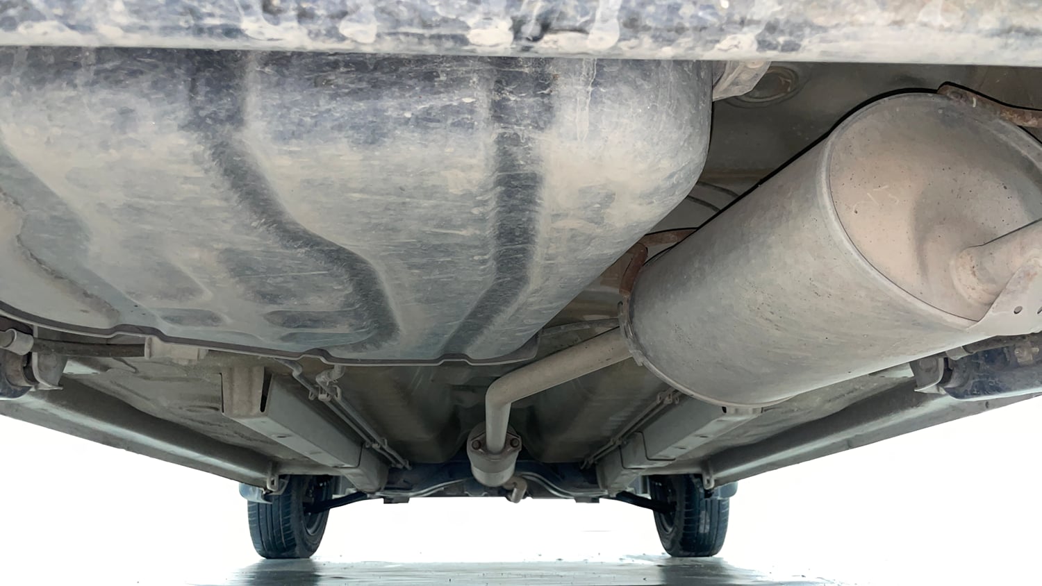 Used 2017 Maruti Suzuki Wagon R 1.0 VXI AMT Petrol Automatic extra REAR UNDERBODY VIEW (TAKEN FROM REAR)