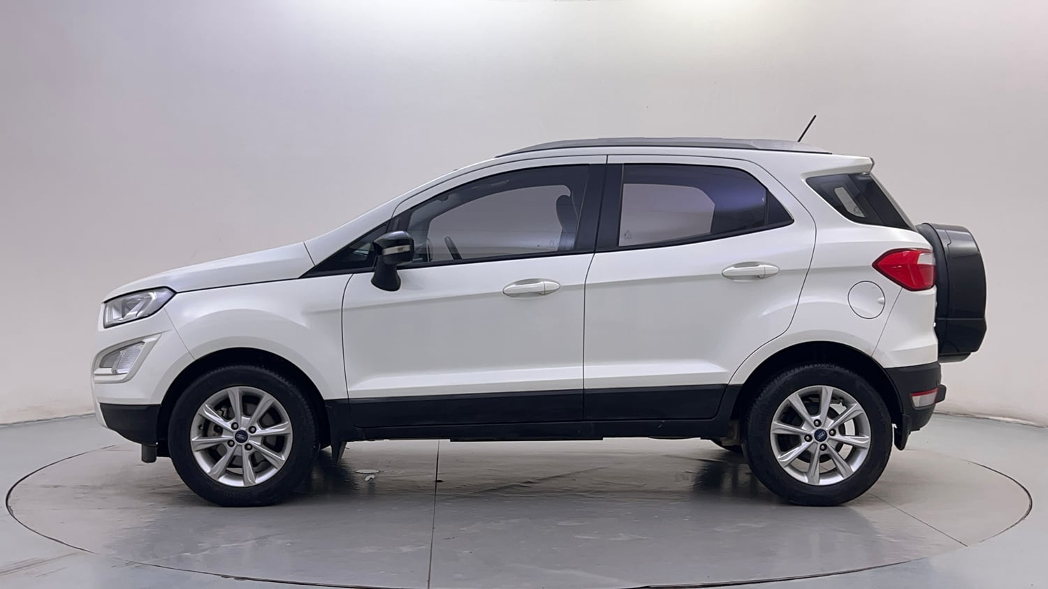 Used 2021 Ford EcoSport Titanium 1.5L TDCi Diesel Manual exterior LEFT SIDE VIEW
