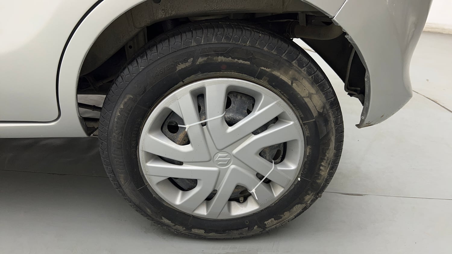 Used 2022 Maruti Suzuki Alto 800 LXi (O) Petrol Manual tyres LEFT REAR TYRE RIM VIEW