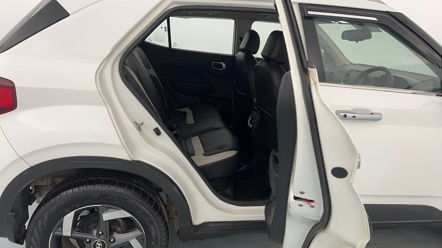Used 2019 Hyundai Venue SX Plus 1.0 Turbo DCT Petrol Automatic interior RIGHT SIDE REAR DOOR CABIN VIEW