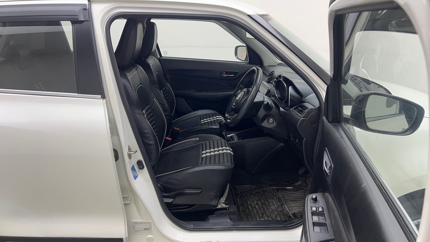 Used 2021 Maruti Suzuki Swift VXi Petrol Manual interior RIGHT SIDE FRONT DOOR CABIN VIEW