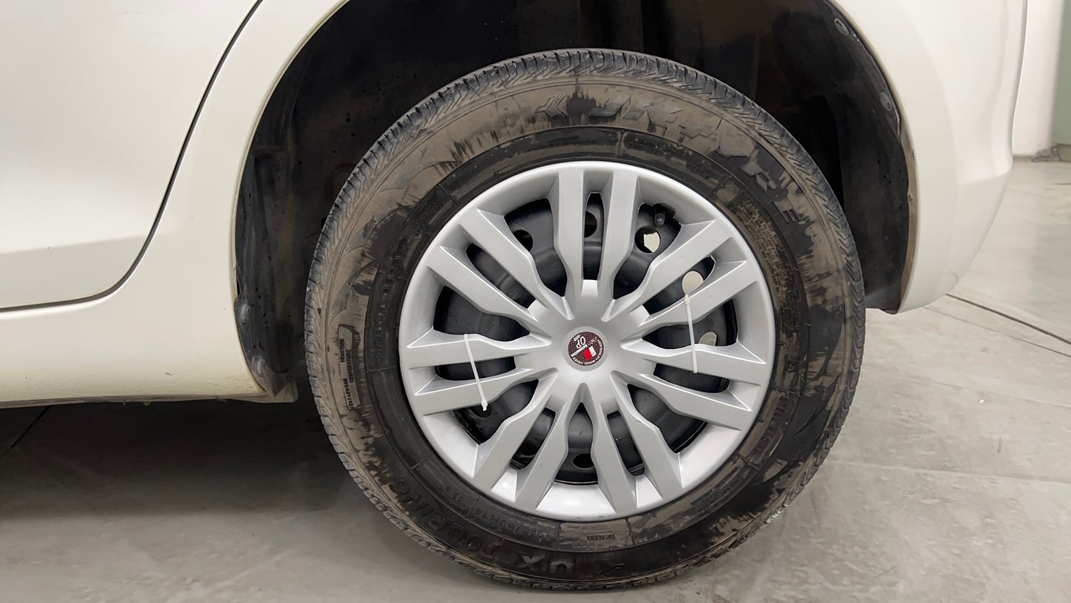 Used 2013 Maruti Suzuki Swift VXi Petrol Manual tyres LEFT REAR TYRE RIM VIEW