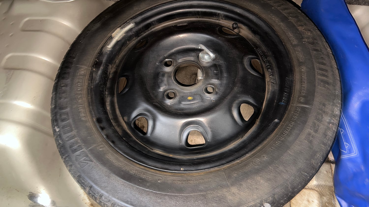 Used 2017 maruti-suzuki Alto K10 VXi (O) AMT Petrol Automatic tyres SPARE TYRE VIEW